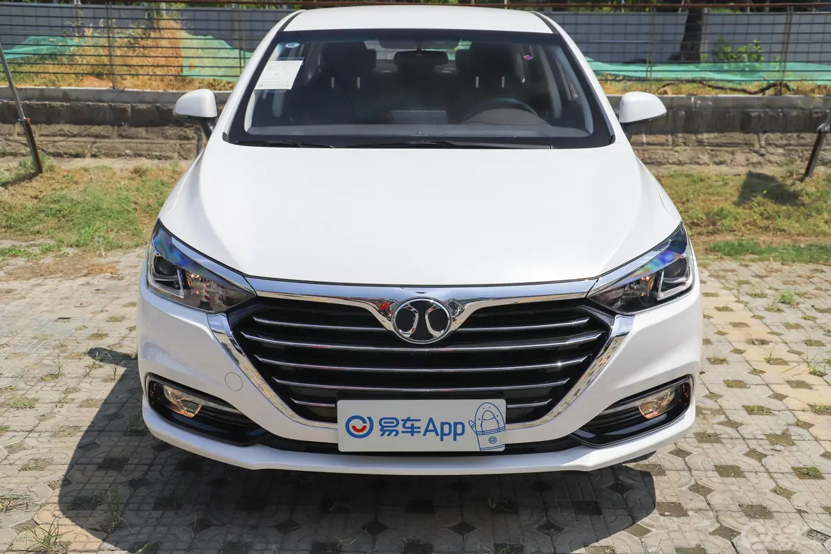 绅宝D501.5L 手动 豪华版 国VI外观