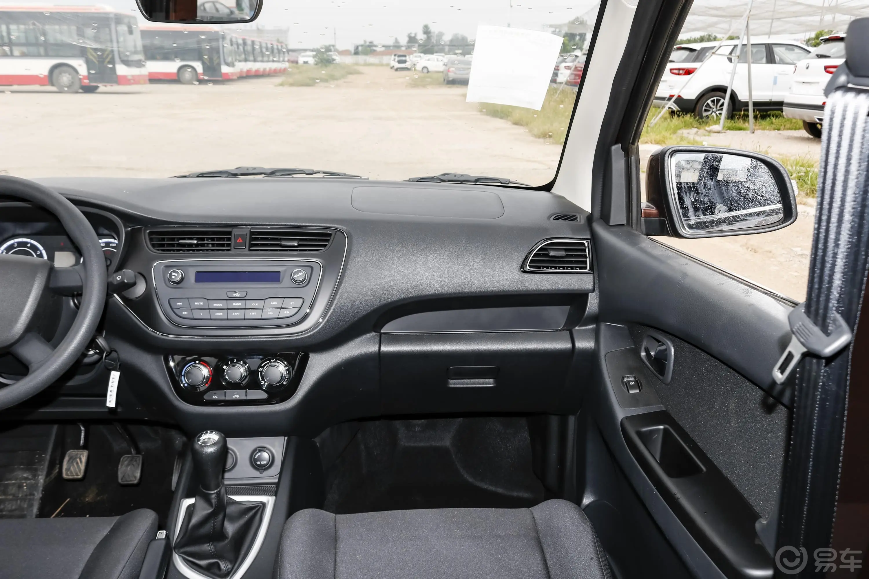 欧诺S欧诺S 1.5L 手动 经济版(空调) 国VI副驾驶位区域