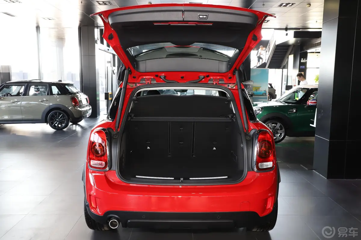 MINI COUNTRYMAN1.5T COOPER ALL4 艺术家空间