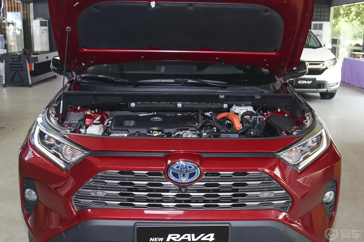 RAV4荣放双擎 2.5L E-CVT 四驱 旗舰版发动机舱整体