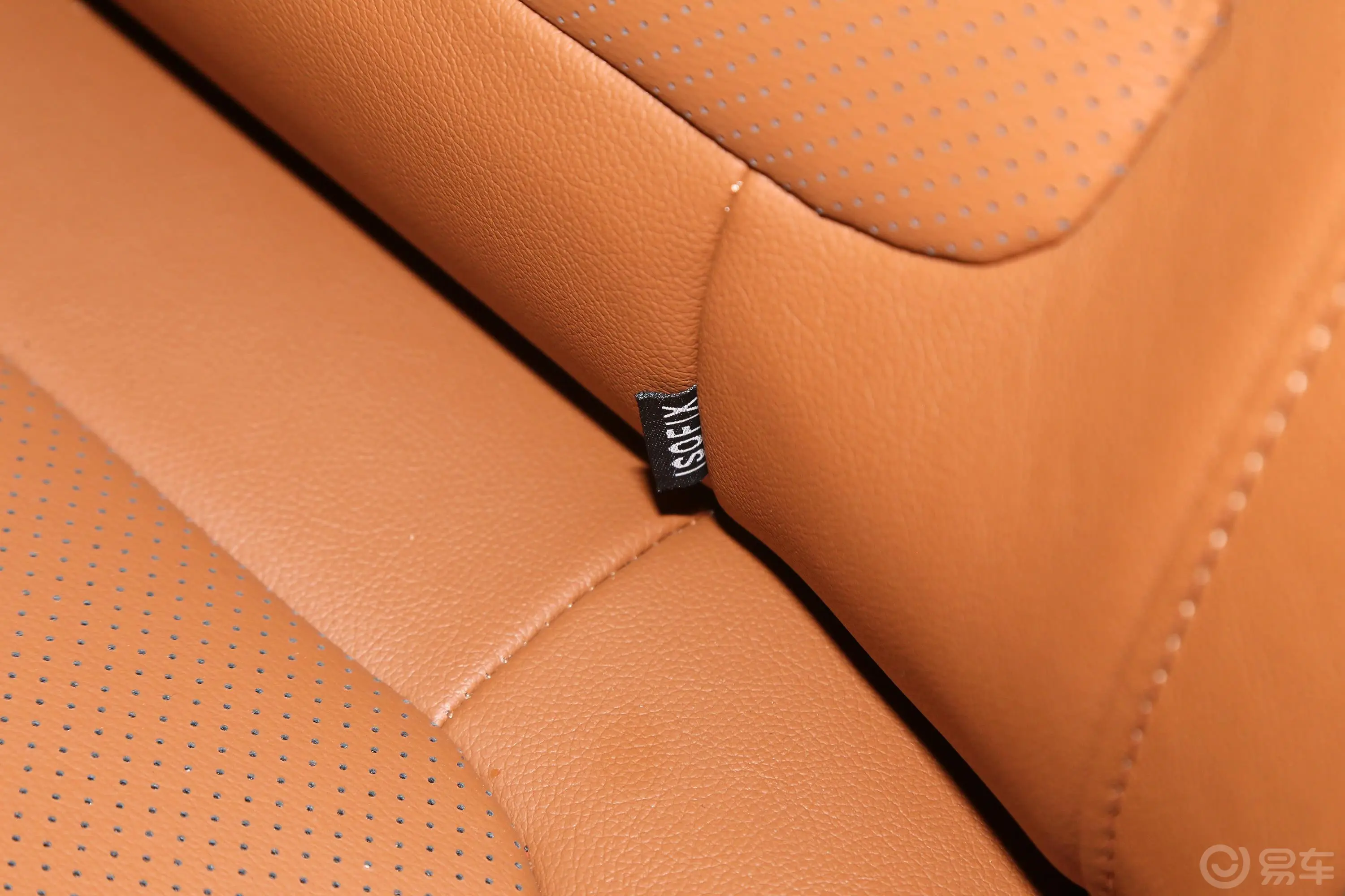 长安欧尚CX70CX70T 1.5T 手动 尊擎版儿童座椅接口