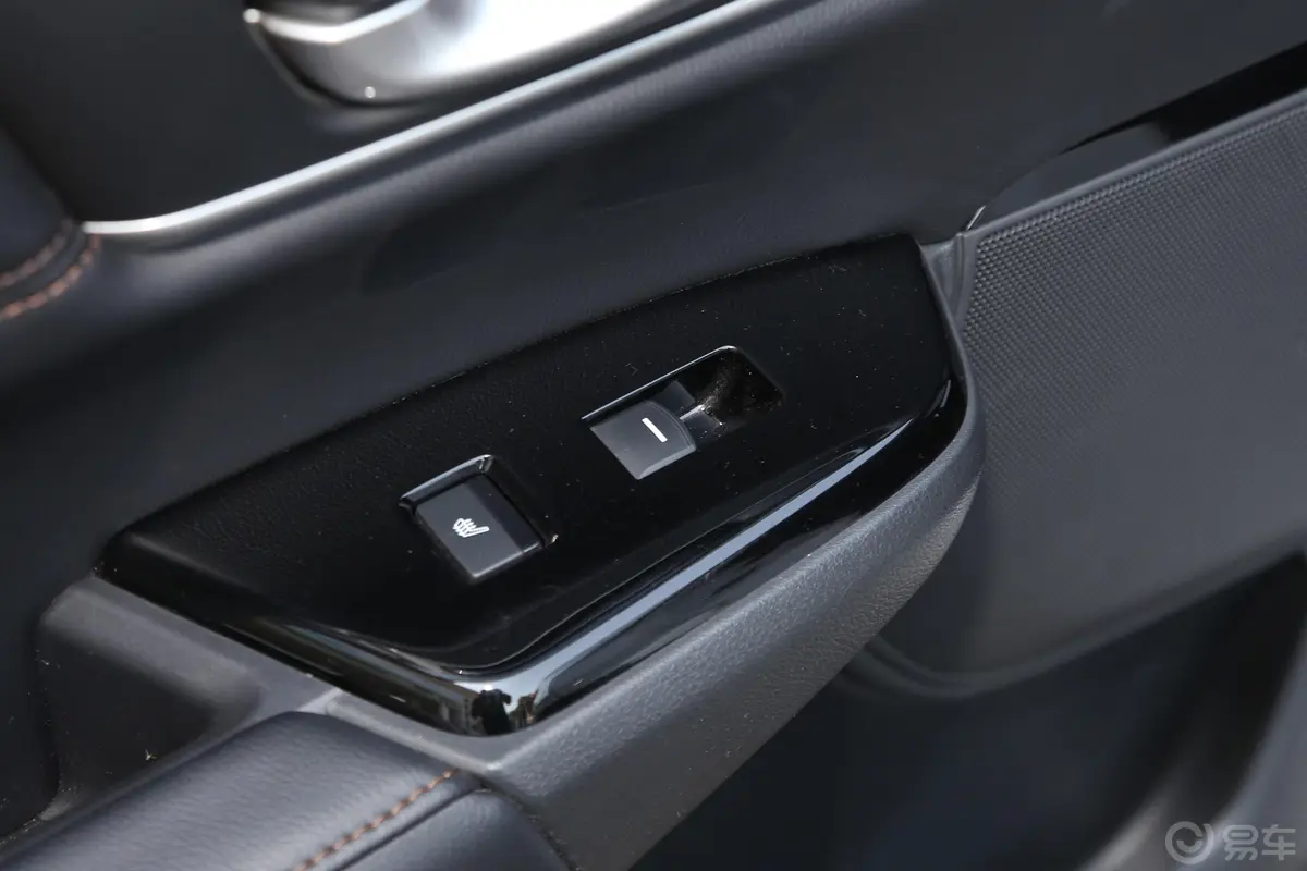 本田CR-V混动 2.0L 四驱 净享版 国VI后车窗调节