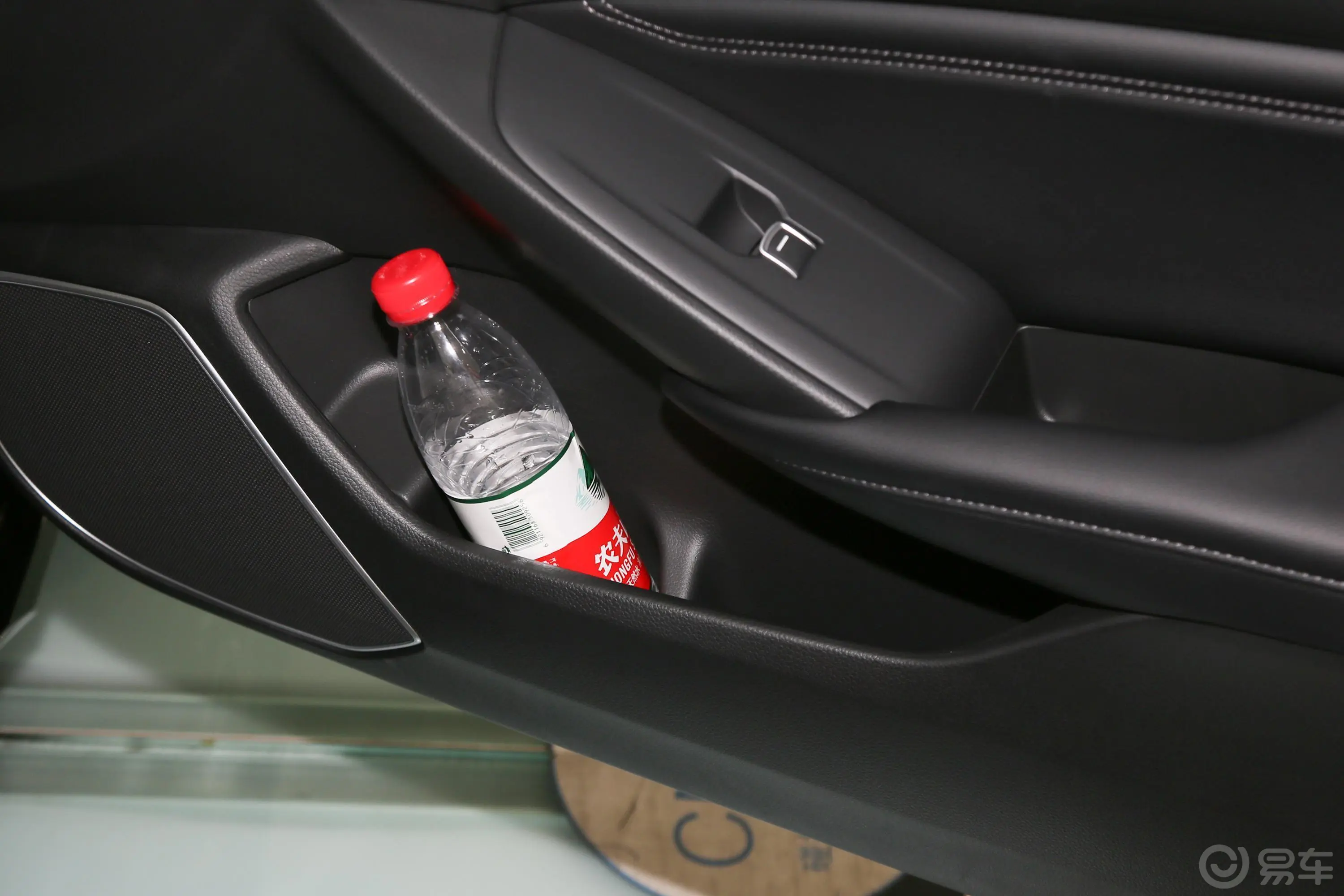 雅阁混动 2.0L E-CVT 锐酷版 国VI内饰