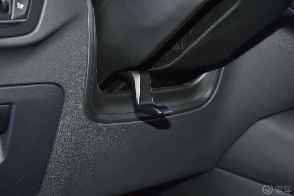 宝马X3xDrive 30i 领先型 M运动套装方向盘调节