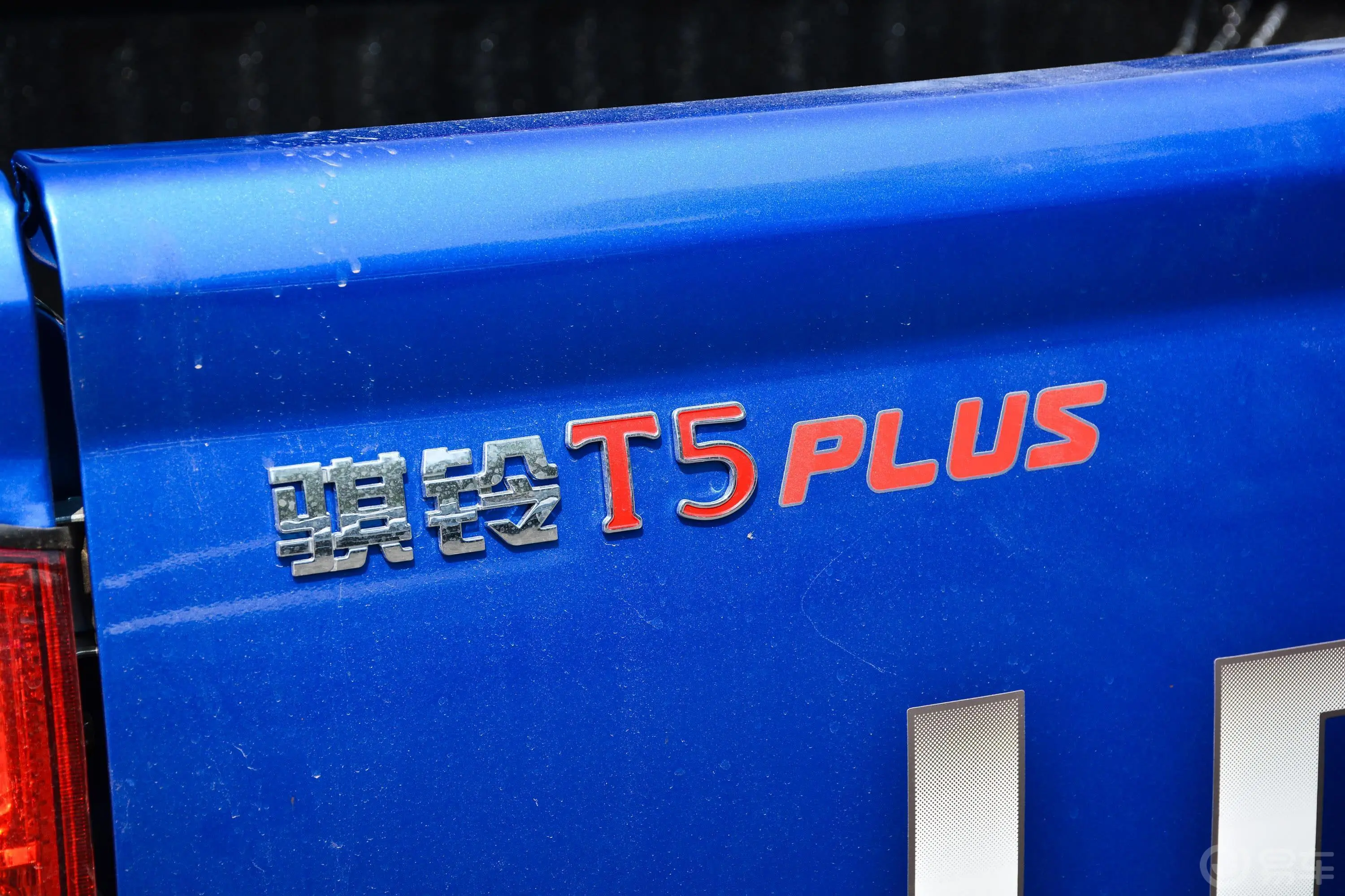 骐铃T5PLUS 2.2L 两驱 舒适版 标准轴距外观