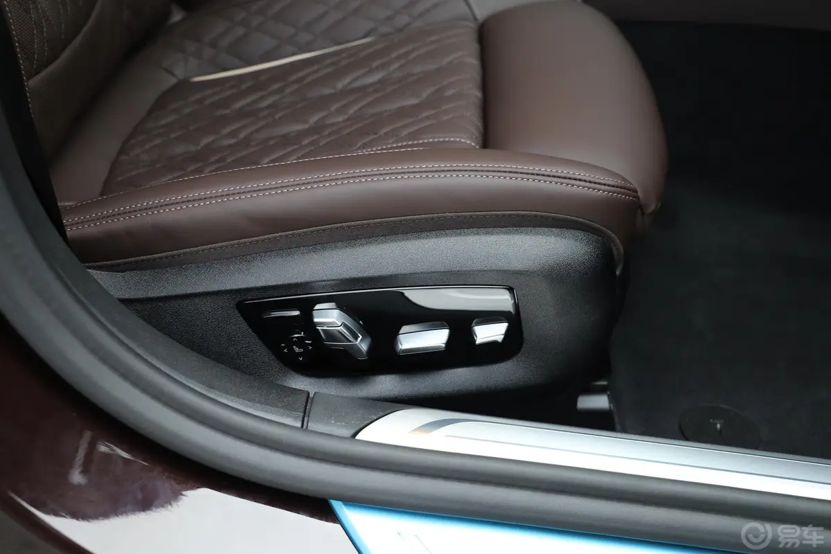 宝马7系740Li 领先型 豪华套装内饰