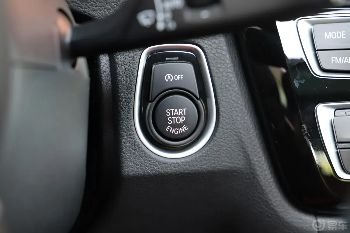 宝马3系GT330i xDrive M运动曜夜版钥匙孔或一键启动按键