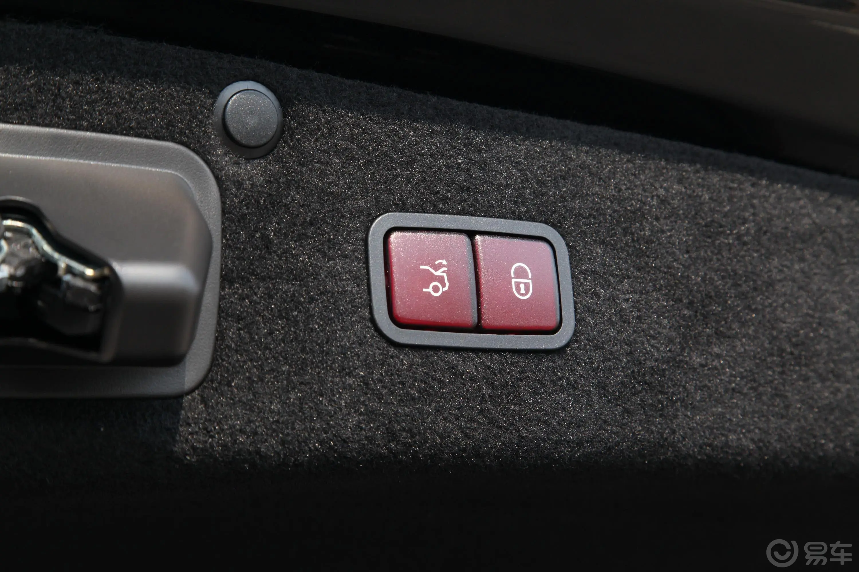奔驰S级S 350 L 豪华型 臻藏版电动尾门按键（手动扶手）