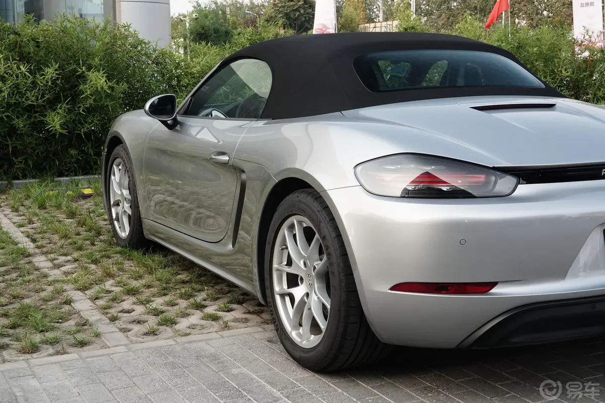 保时捷718Boxster T 2.0T外观