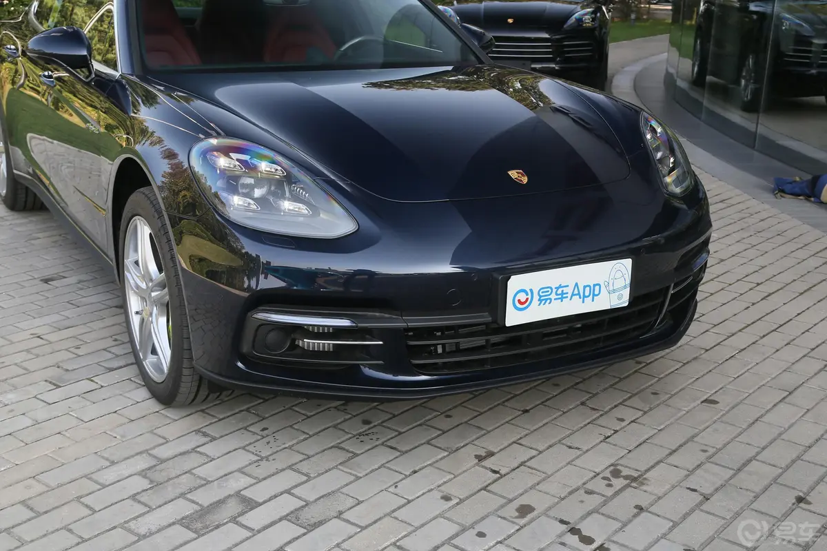 Panamera E-HybridPanamera 4 E-Hybrid 行政加长版 2.9T外观