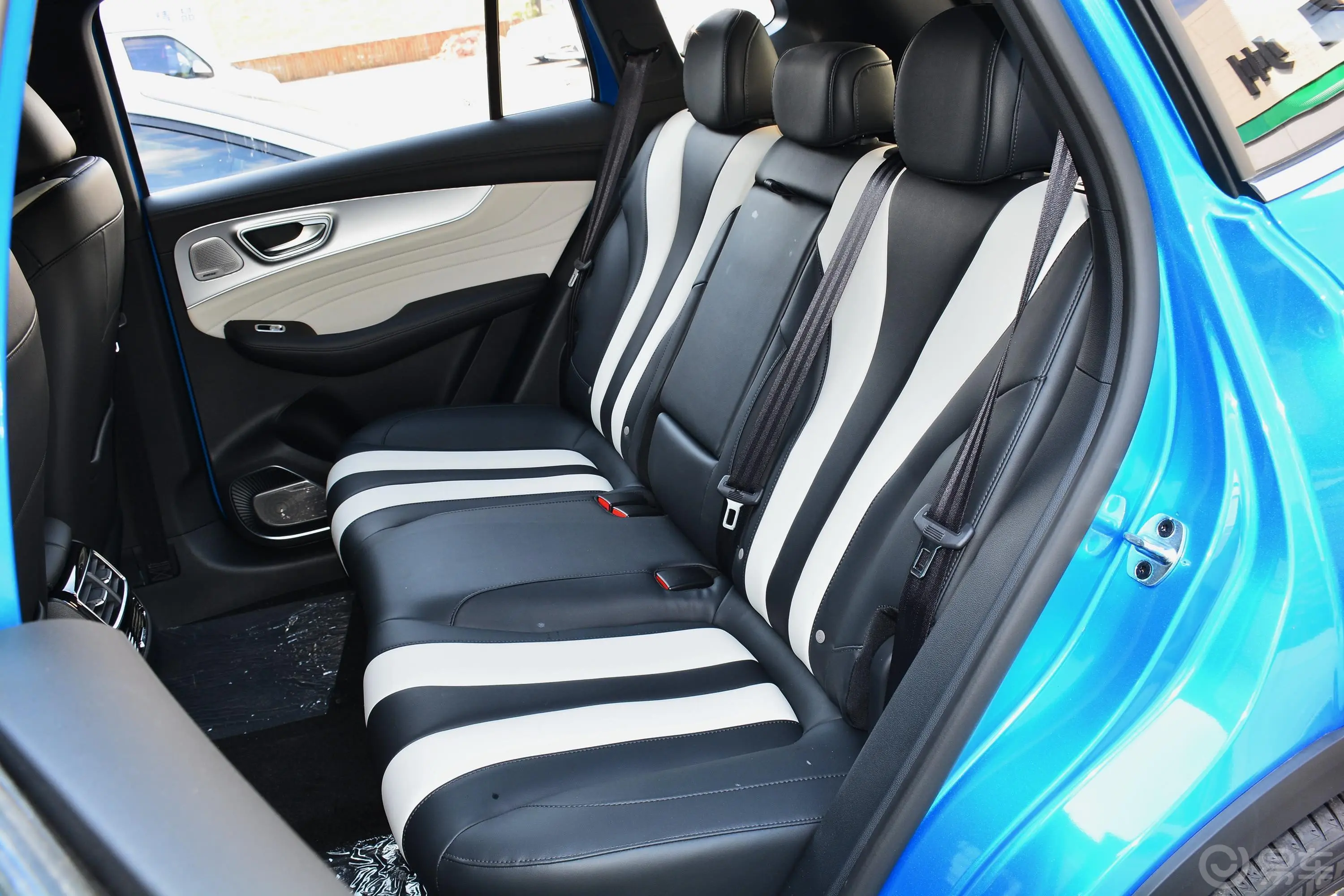荣威RX5 MAX400TGI 双离合 两驱 智能座舱豪华版后排座椅