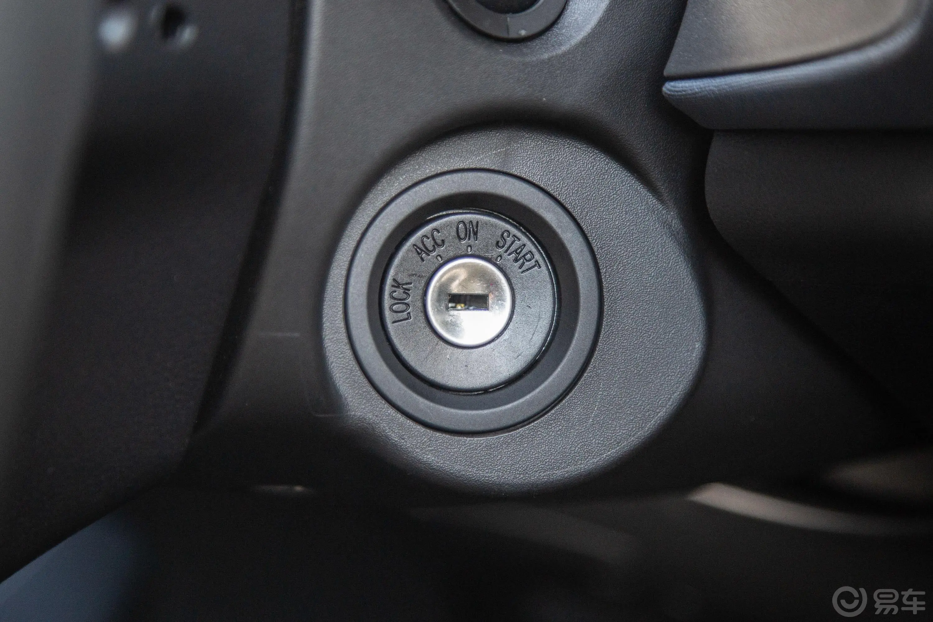 宝骏5301.5T 手动 舒适型 5座 国VI钥匙孔或一键启动按键