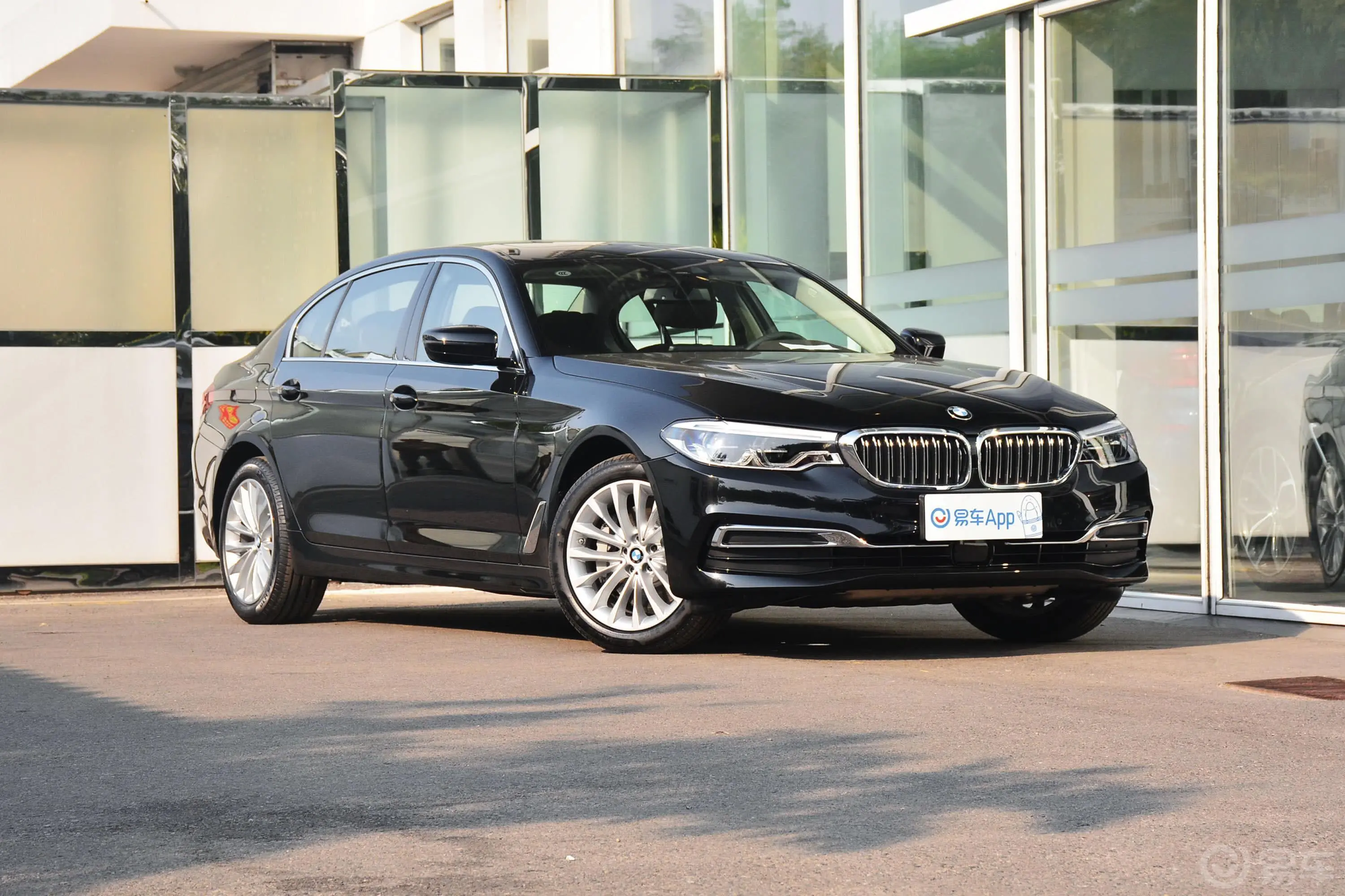 宝马5系530Li xDrive 豪华套装外观