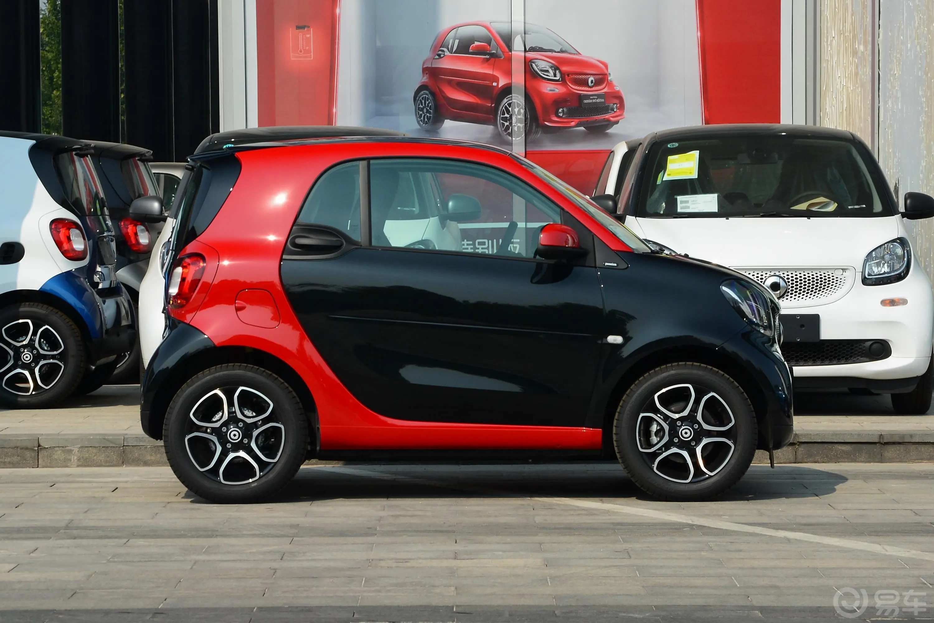 smart fortwo0.9T 66千瓦硬顶动擎版 国VI外观