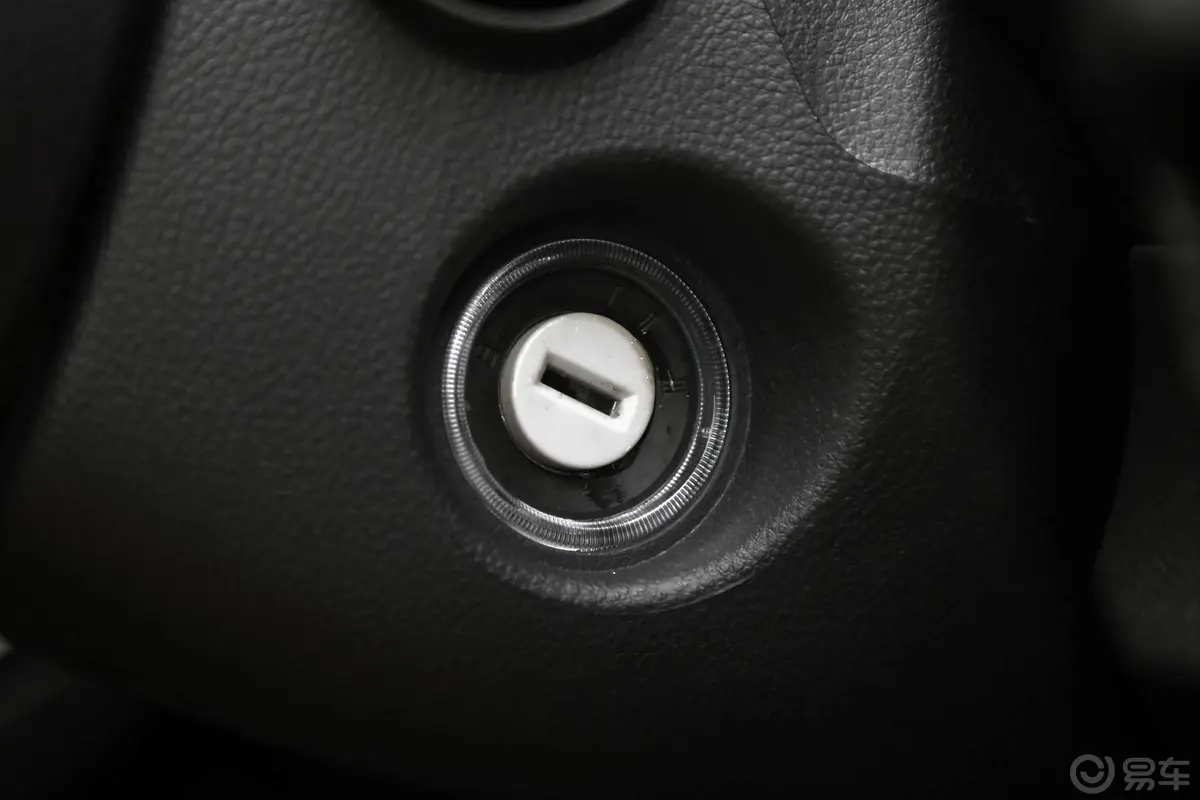 幻速S31.5L 手动 豪华版钥匙孔或一键启动按键