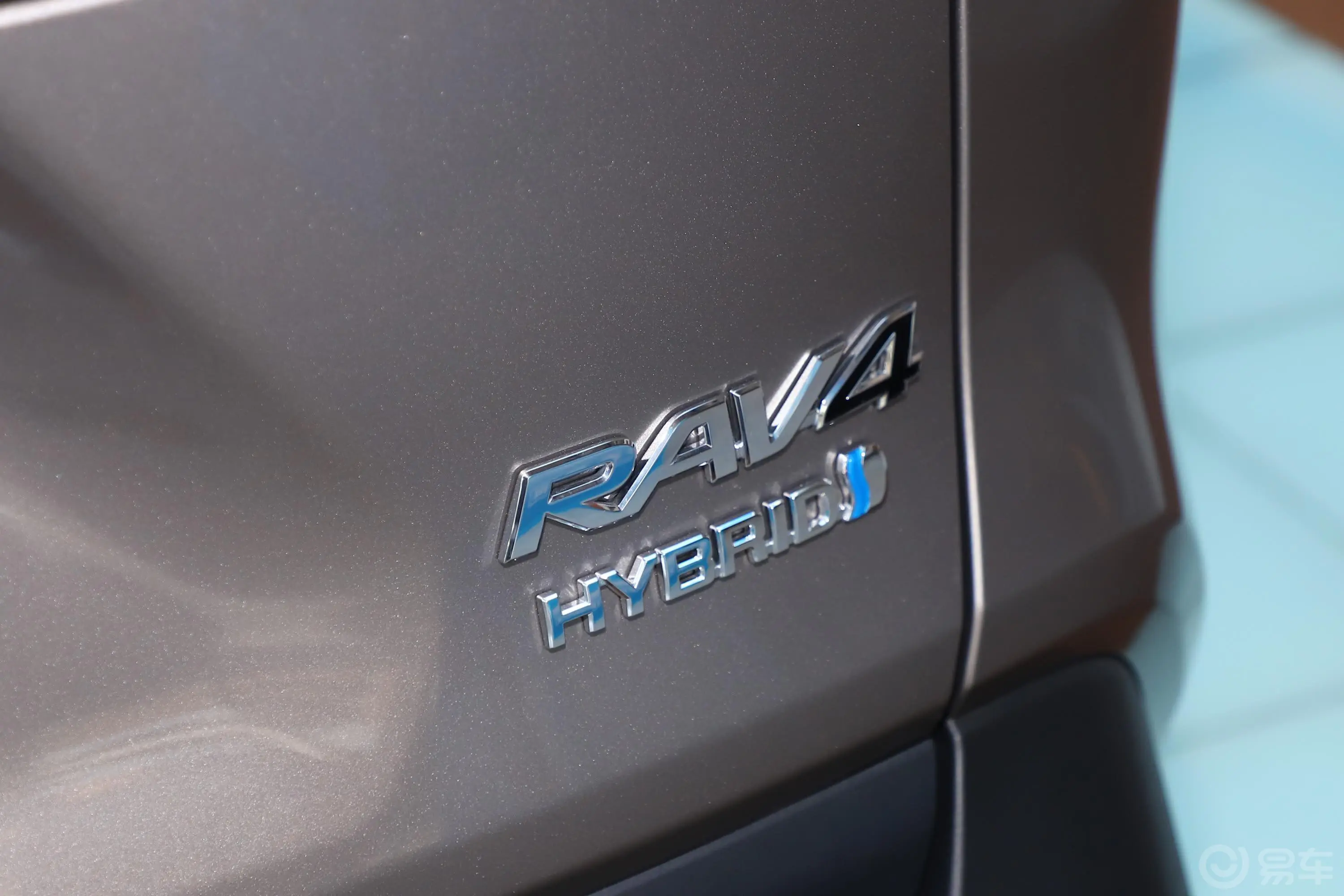 RAV4荣放双擎 2.5L E-CVT 四驱 旗舰版外观