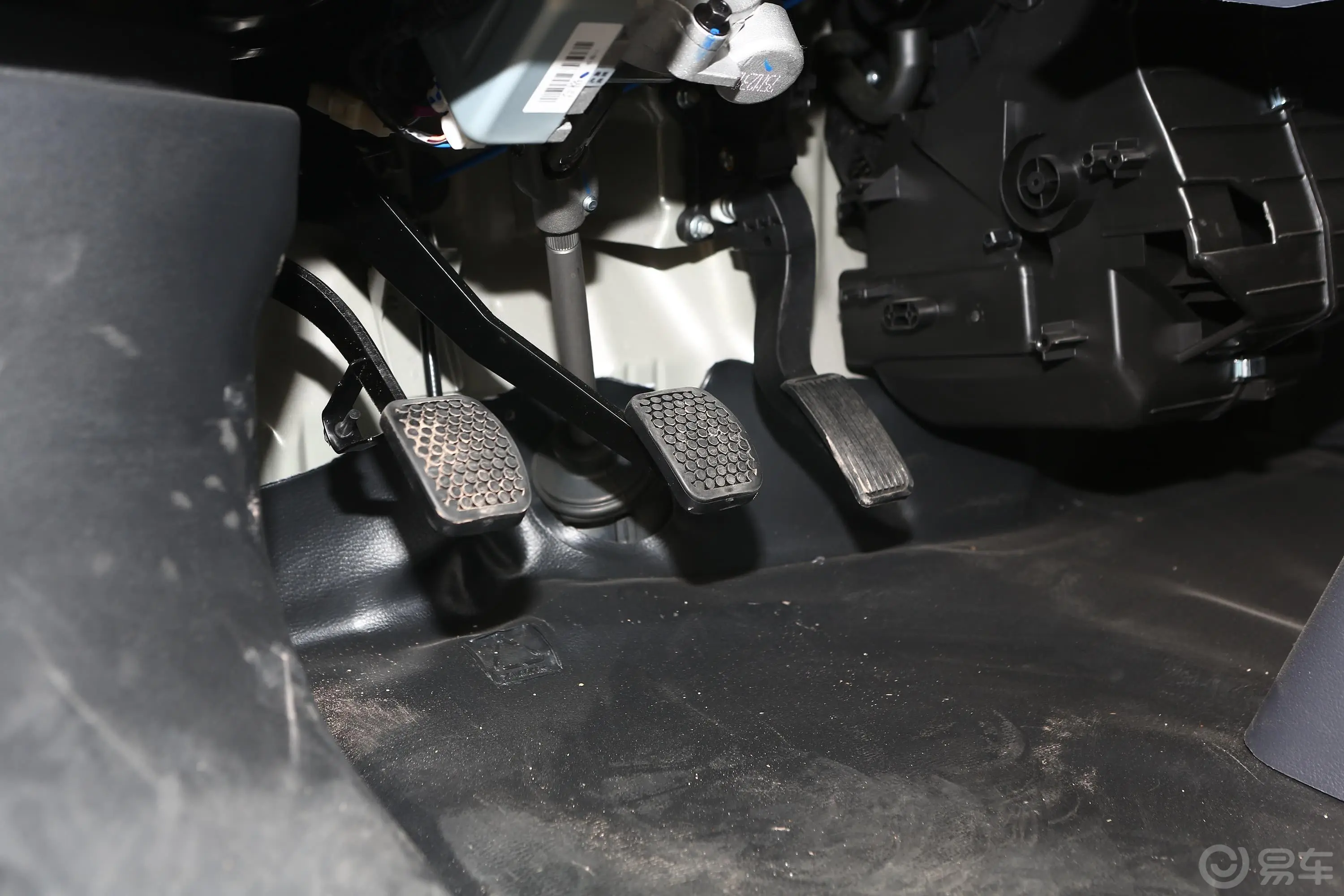 金杯小海狮X301.5L 客车舒适型 7座 国VI脚踏板