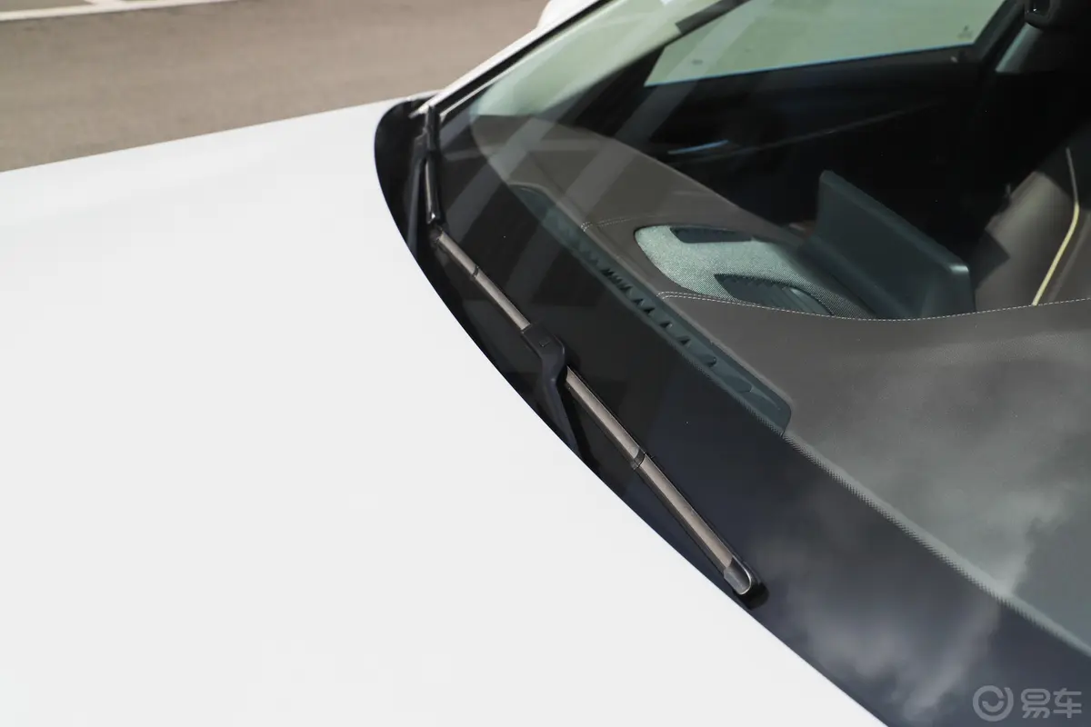 宝马5系改款 530Li xDrive 豪华套装雨刷器