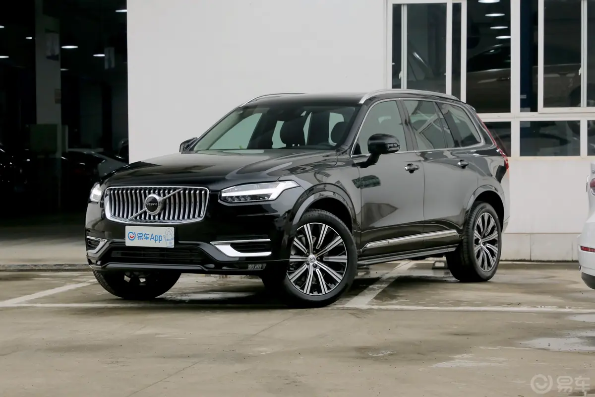 沃尔沃XC90T5 智行豪华版 7座侧前45度车头向左水平