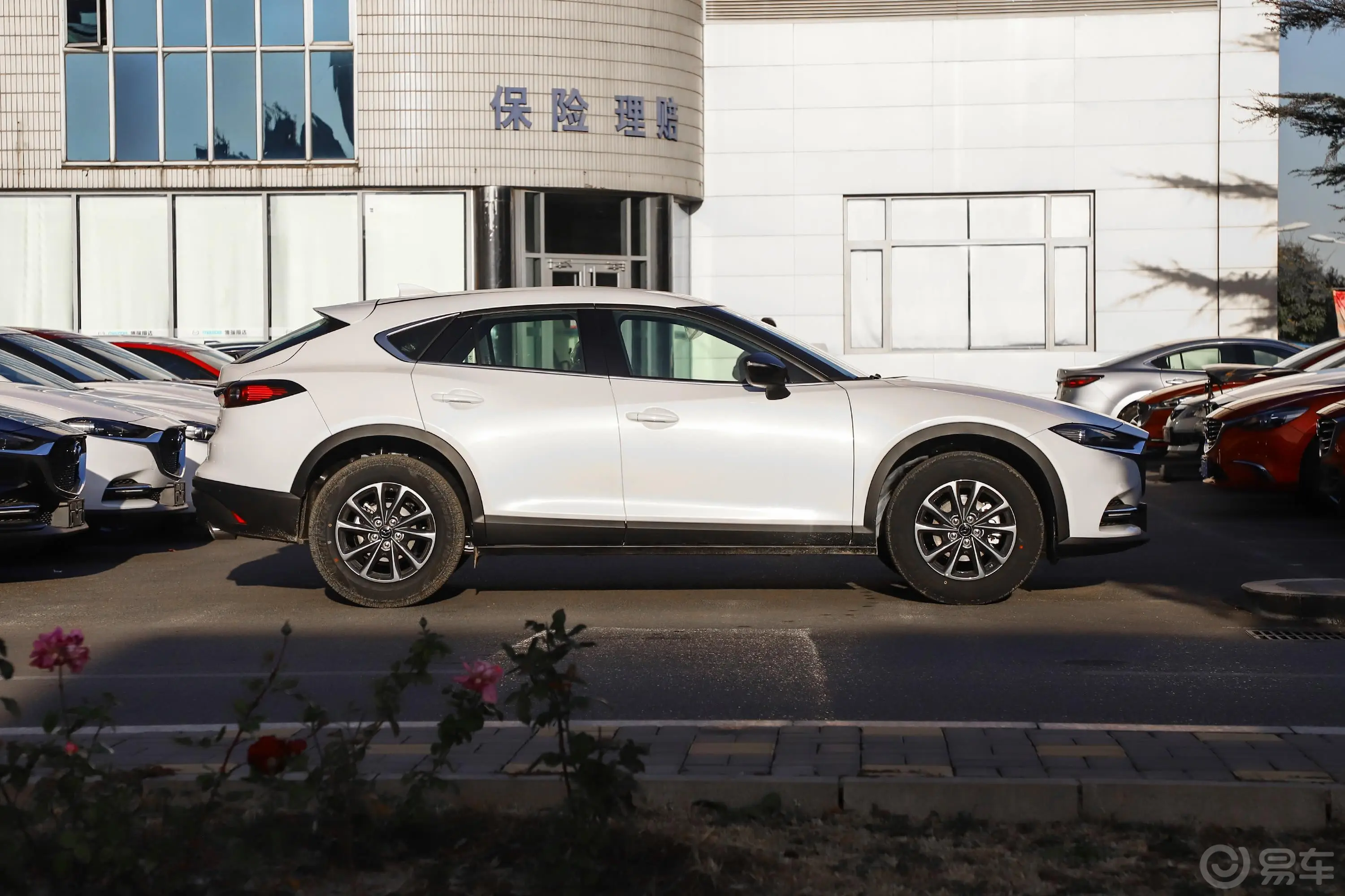 马自达CX-42.0L 手自一体 两驱 蓝天活力版外观