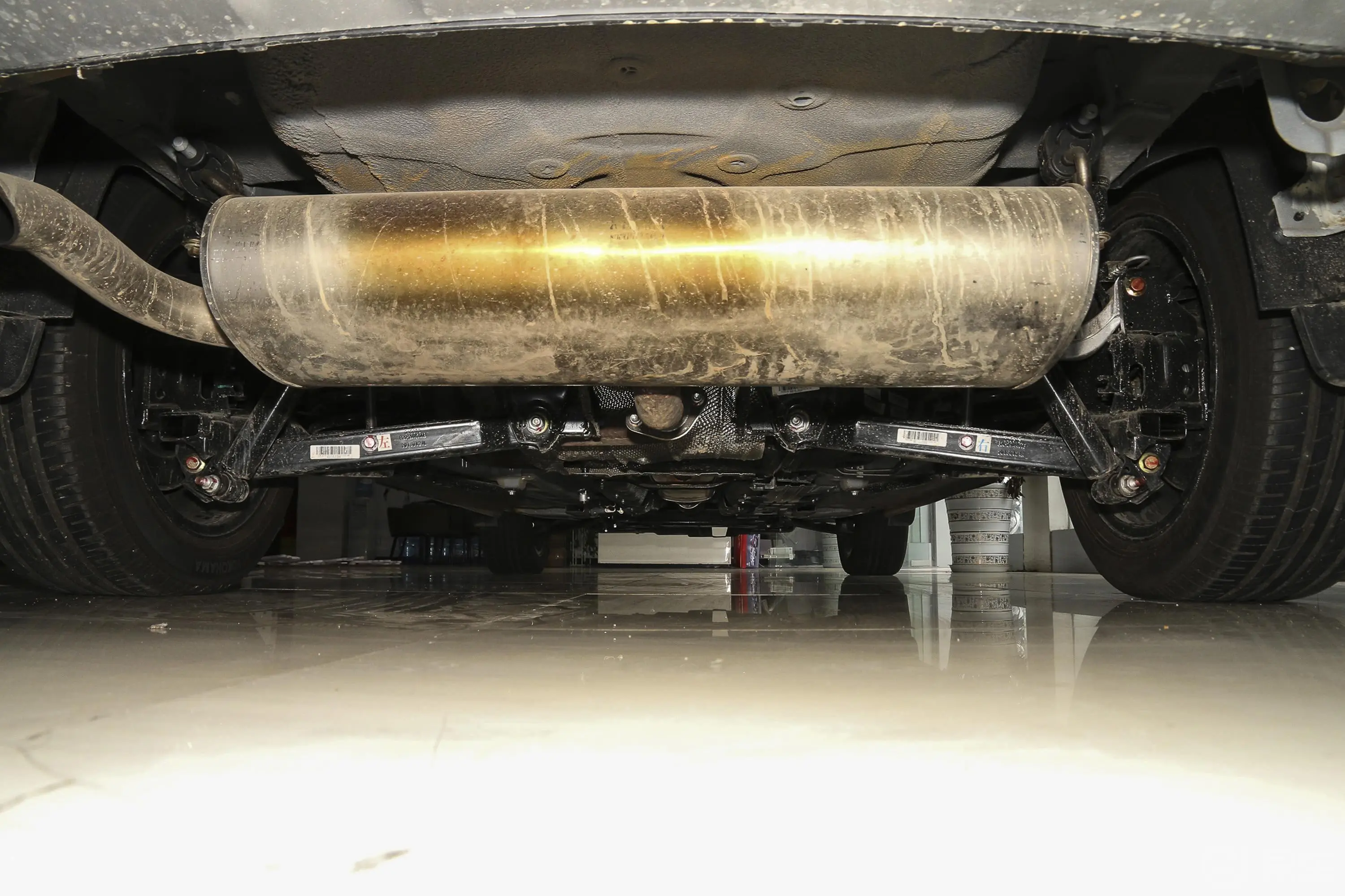 风行SX6改款 1.5T 手动 豪华版 国V后悬架整体