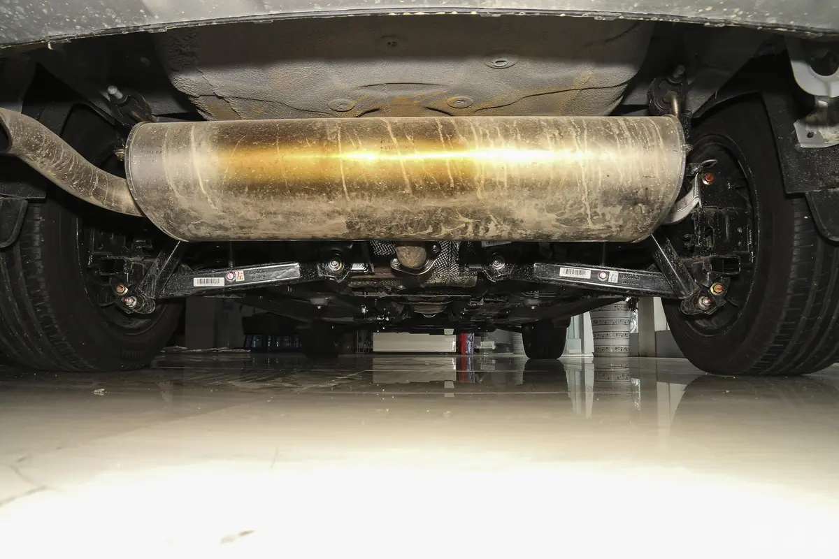 风行SX6改款 1.5T 手动 豪华版 国V后悬架整体