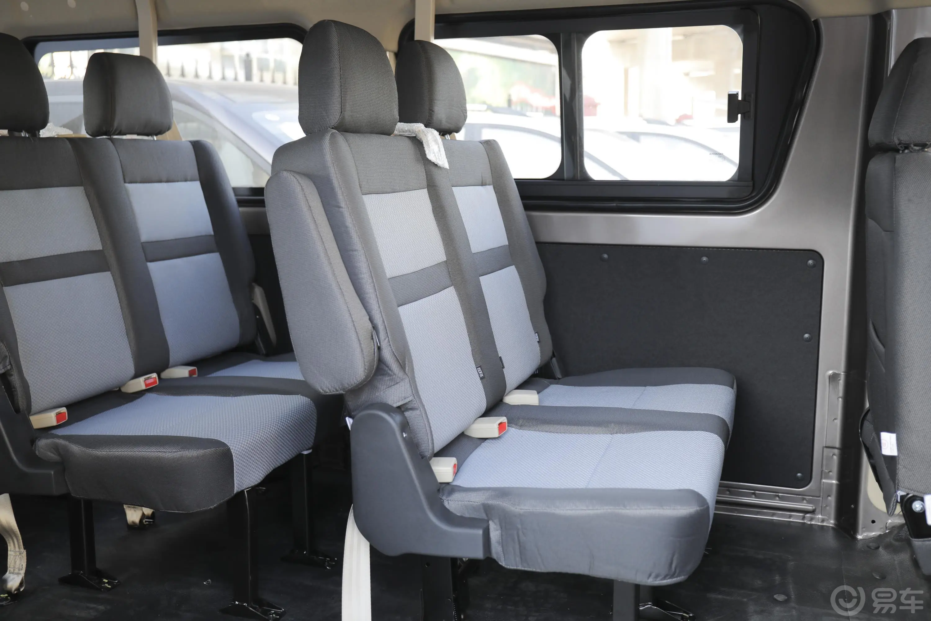睿行M701.5L 手动 舒适型 背掀门 9座 国VI后排座椅