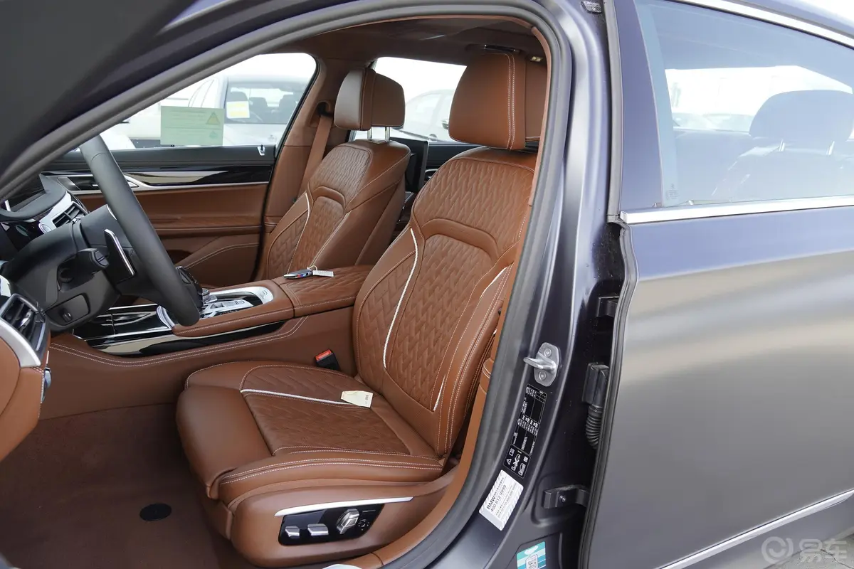 宝马7系750Li xDrive V8 M运动套装驾驶员座椅