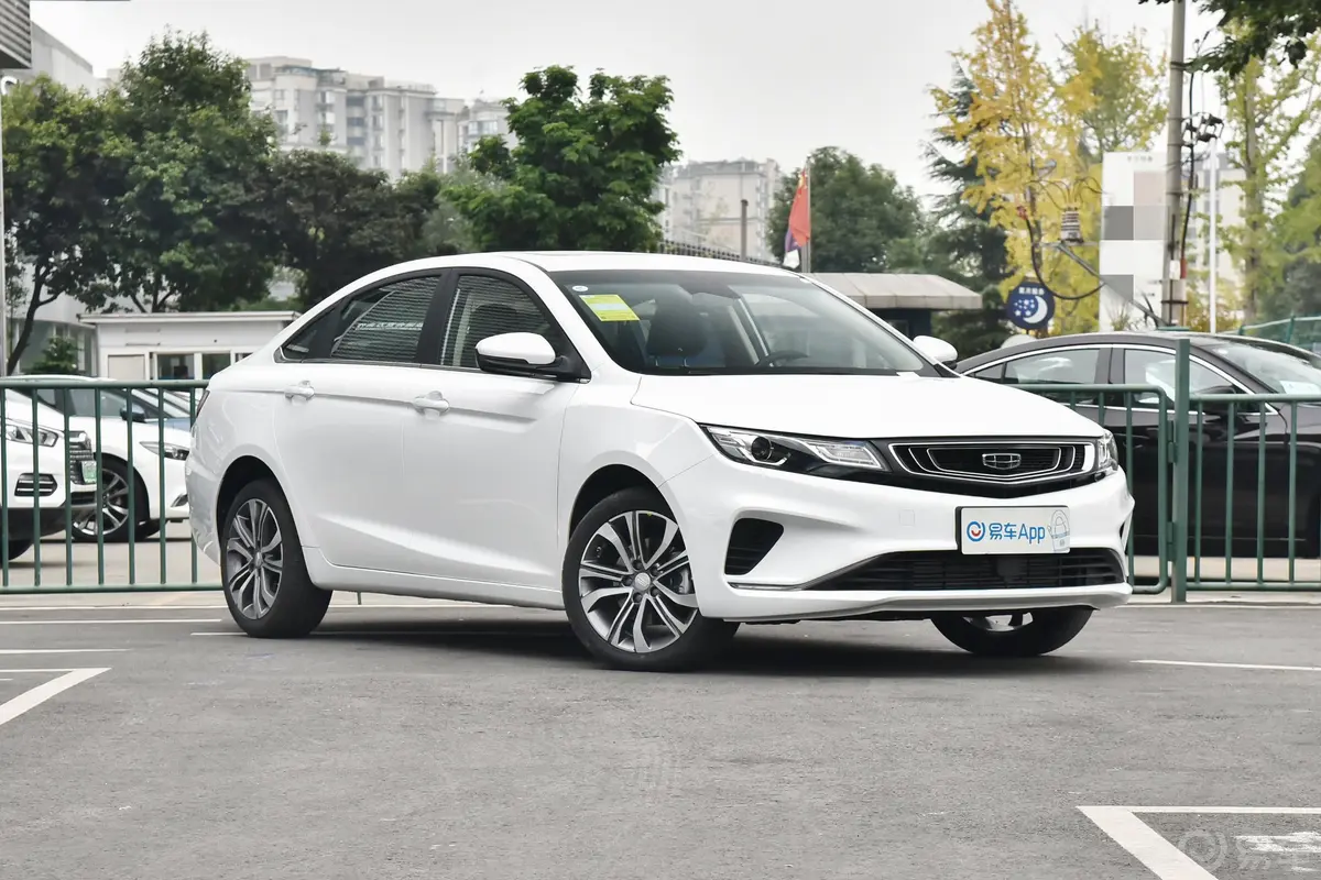 帝豪GL1.4T CVT 尊贵智联型侧前45度车头向右水平