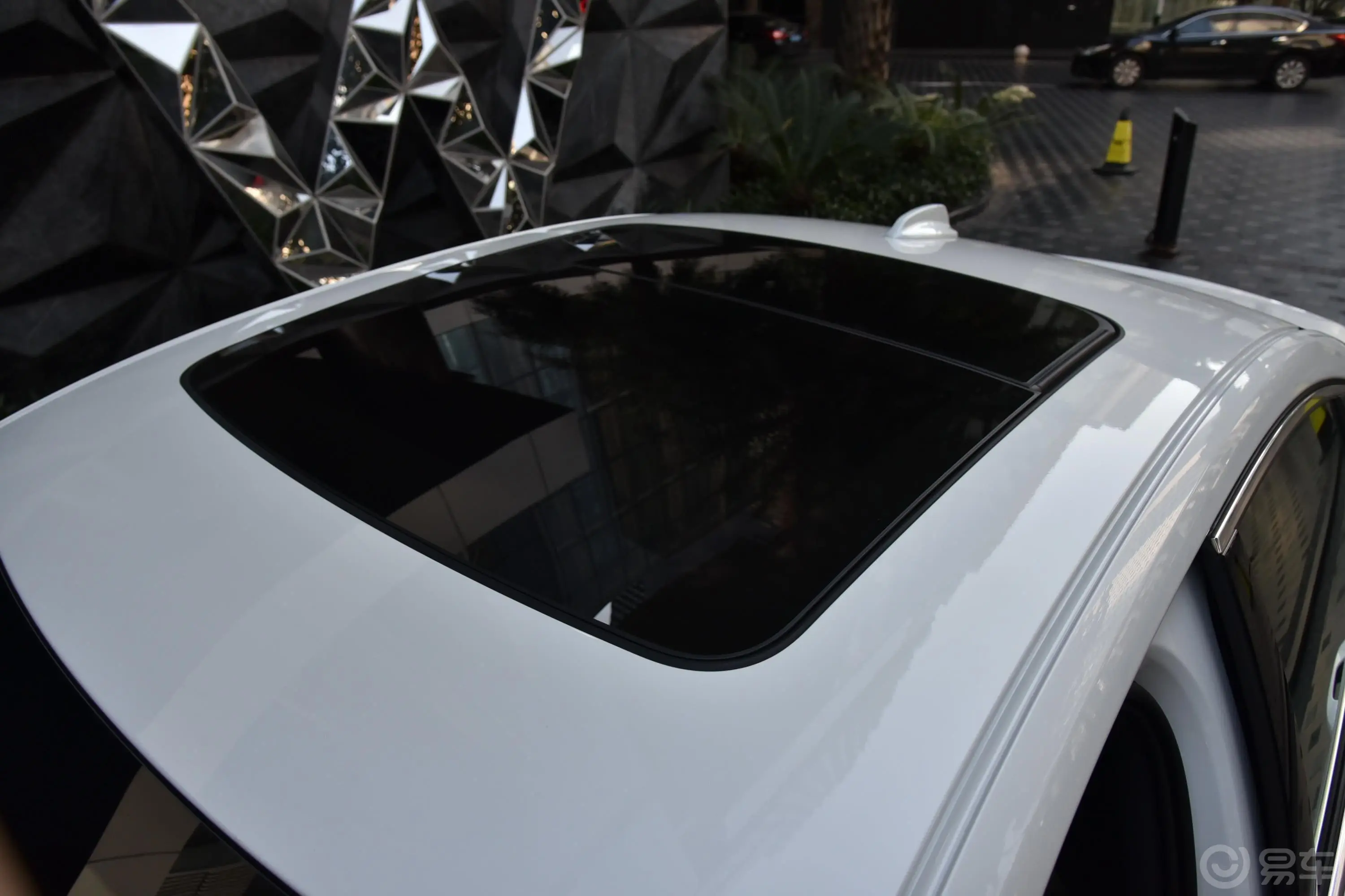 沃尔沃S60新能源T8 四驱 智逸豪华版天窗