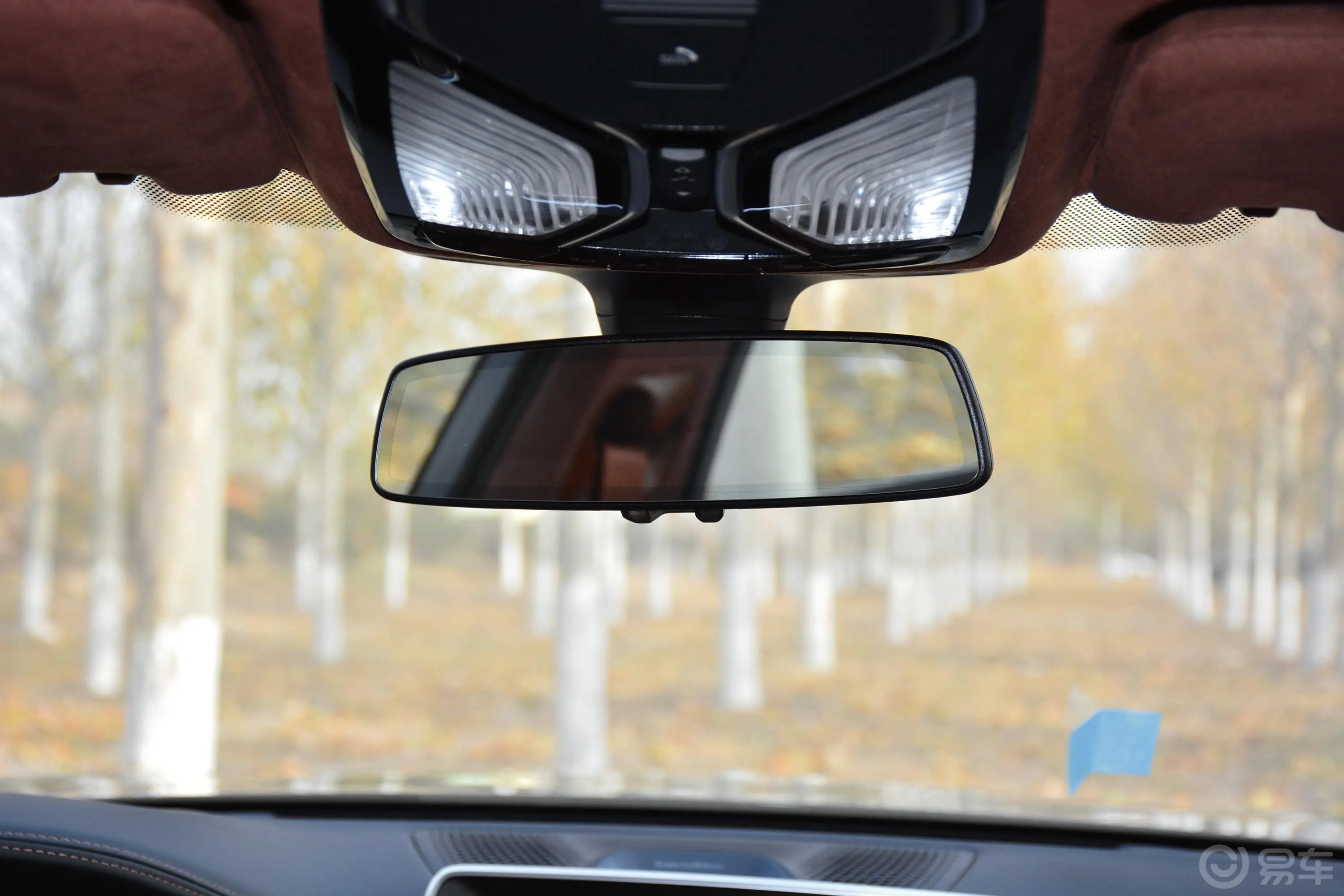 宝马7系750Li xDrive V8 豪华套装内后视镜