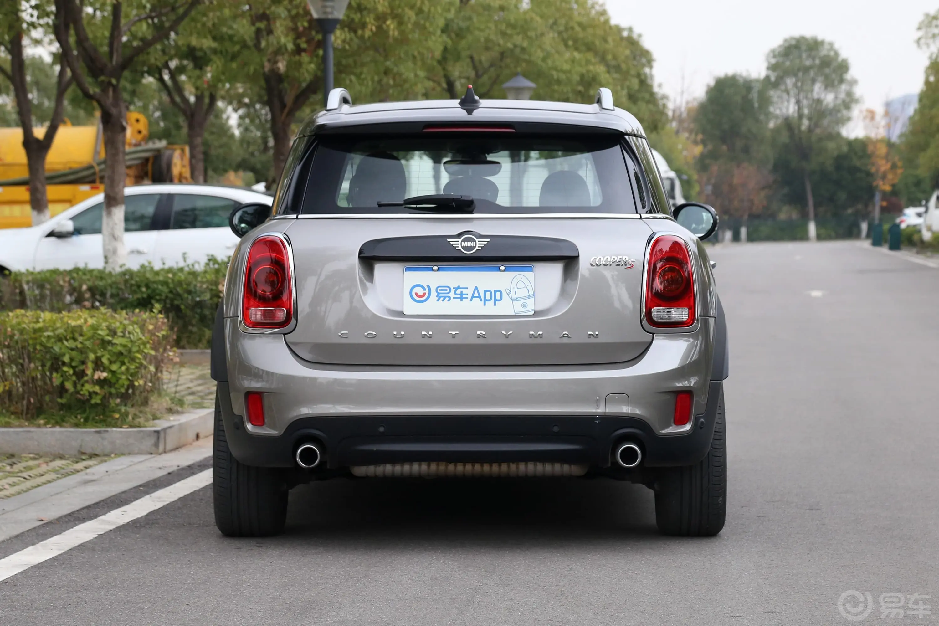 MINI COUNTRYMAN2.0T COOPER S ALL4 经典派正后水平