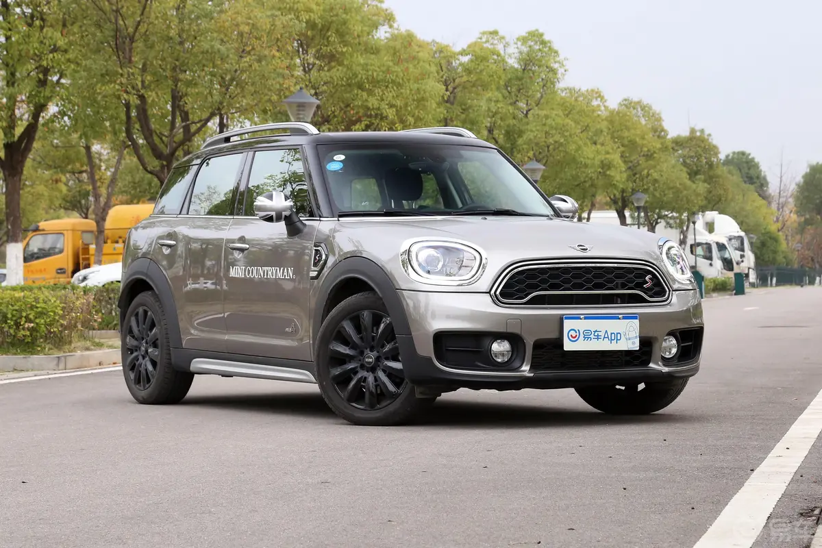 MINI COUNTRYMAN2.0T COOPER S ALL4 经典派外观