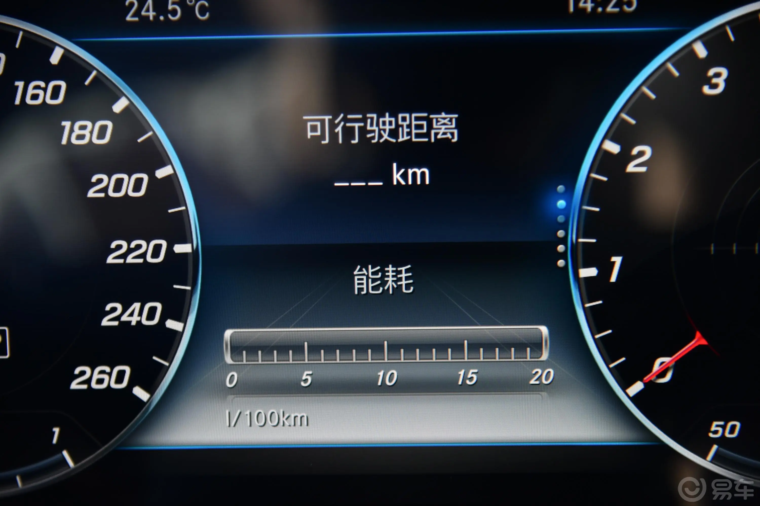 奔驰E级E 350 L 4MATIC 运动轿车内饰