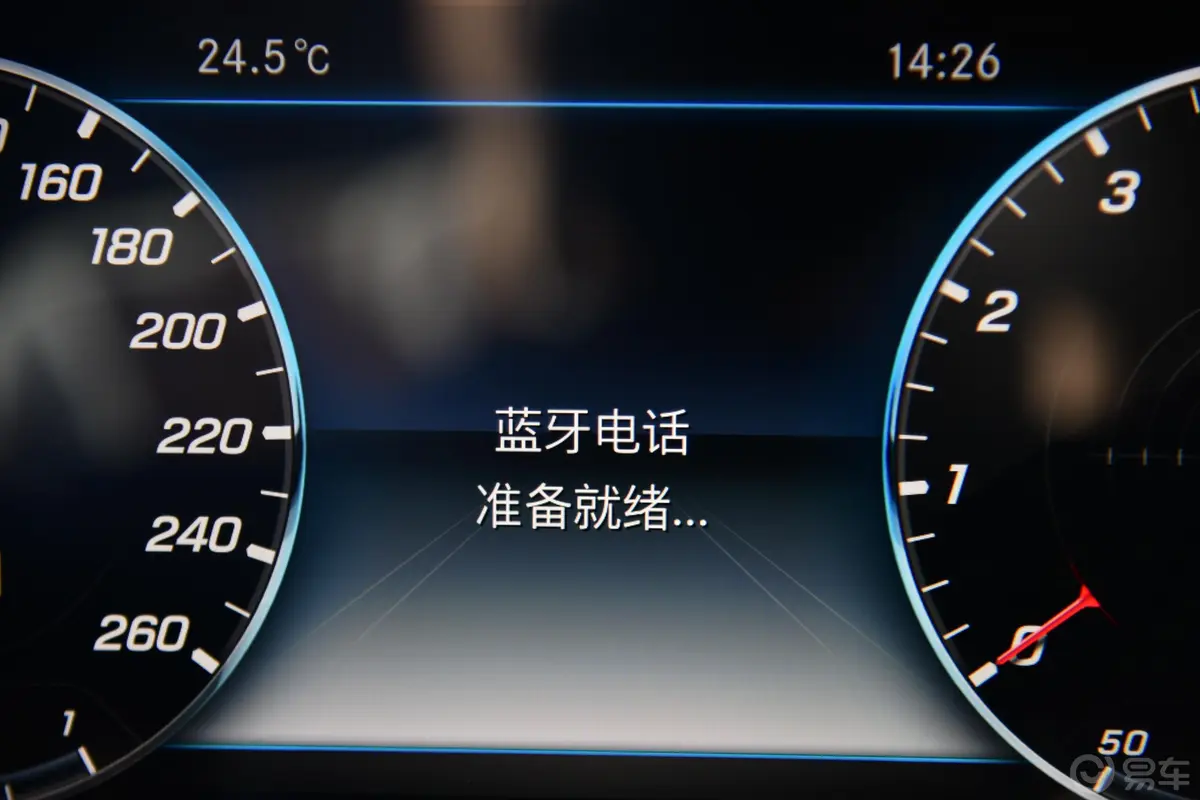 奔驰E级E 350 L 4MATIC 运动轿车内饰