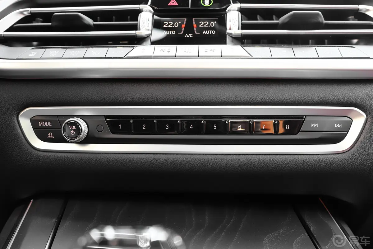宝马X7xDrive40i 个性化定制限量版 M运动套装音响