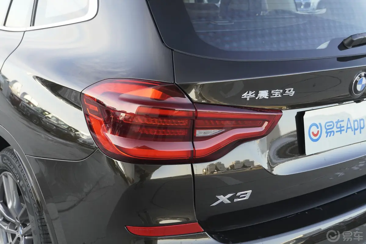 宝马X3xDrive 28i M运动套装外观