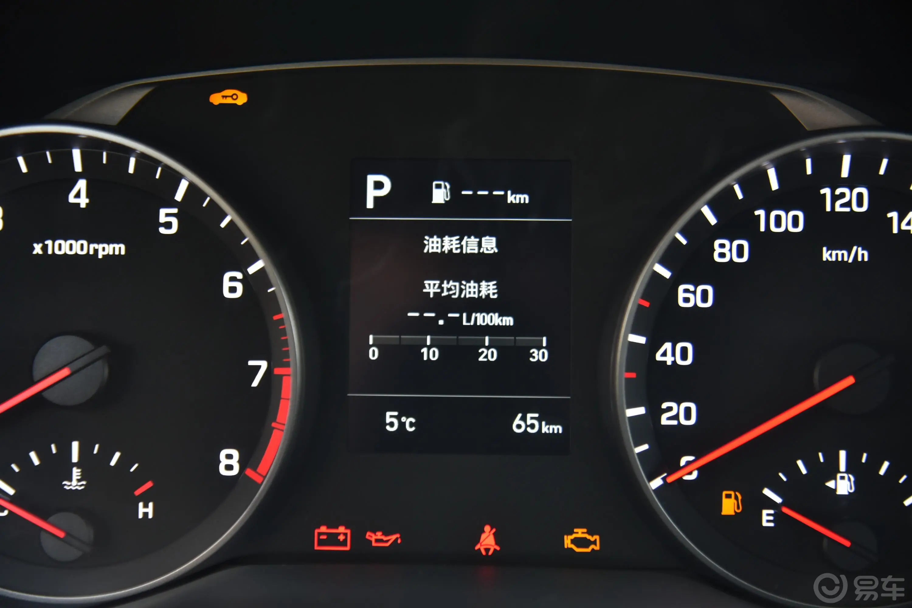 领动1.5L CVT 智炫·精英型内饰