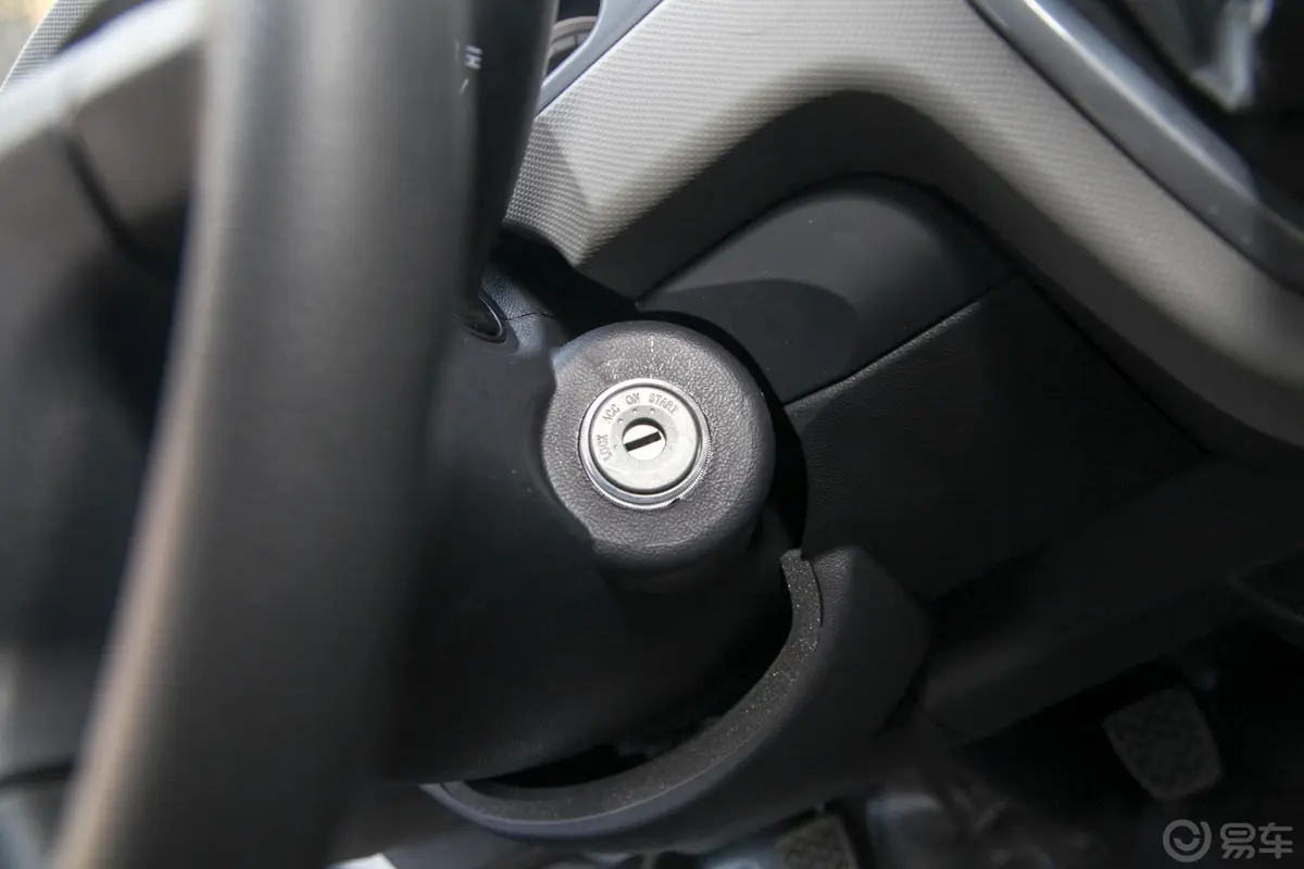 风景G92.4L 手动 商运版 汽油 短轴 2座钥匙孔或一键启动按键