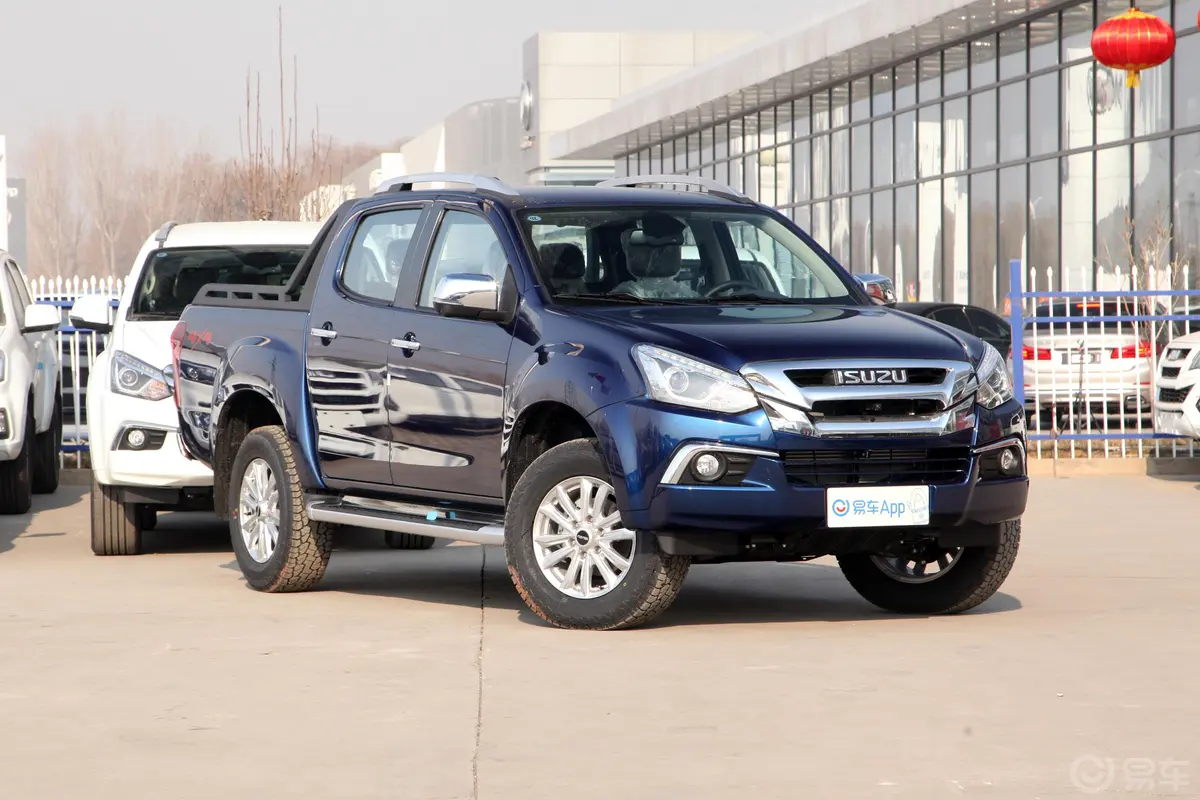 D-MAX1.9T 手自一体 四驱 尊享型 国VI外观