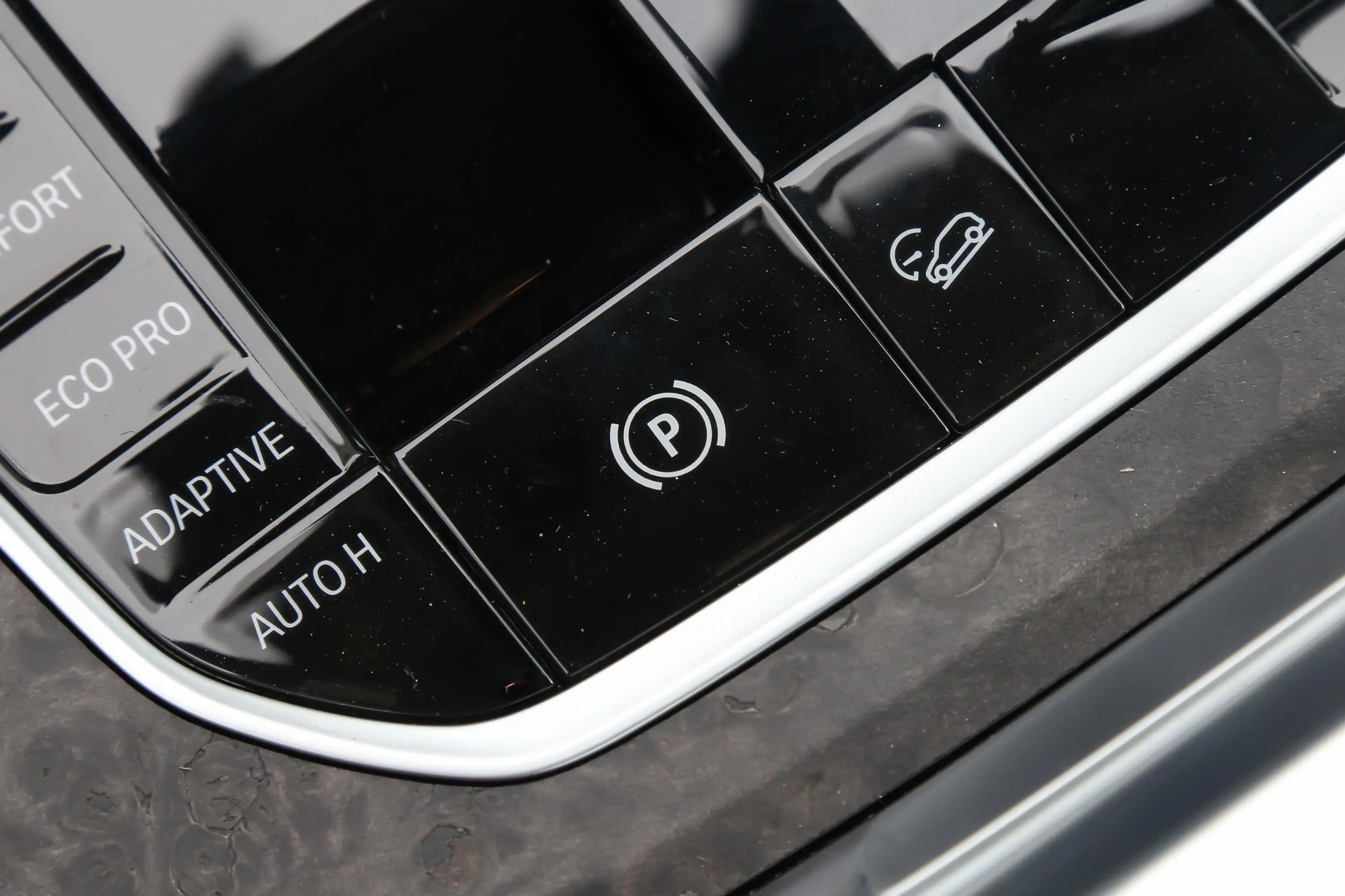 宝马X5(进口)xDrive40i 尊享型 M运动套装驻车制动