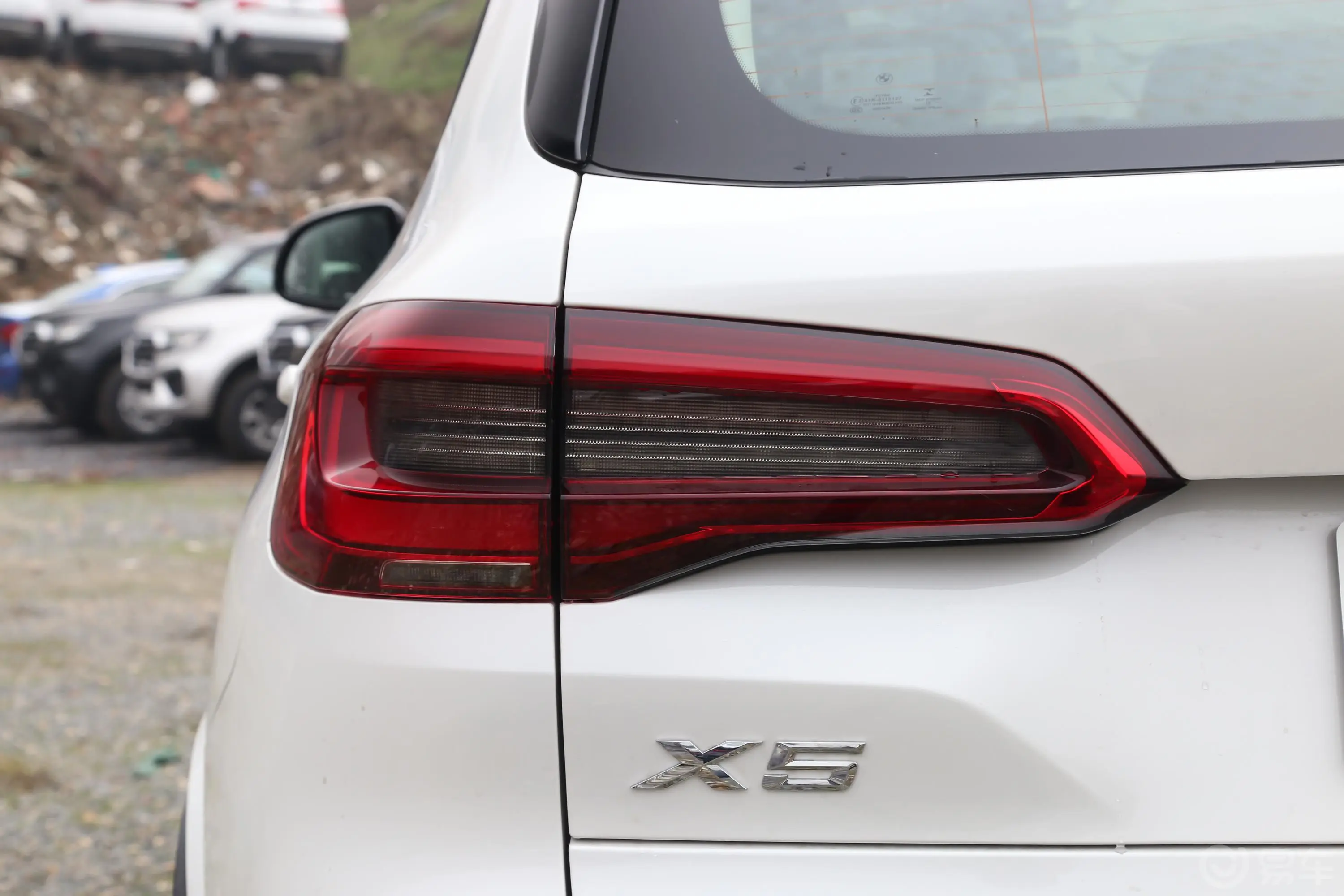 宝马X5(进口)xDrive40i 尊享型 M运动套装外观