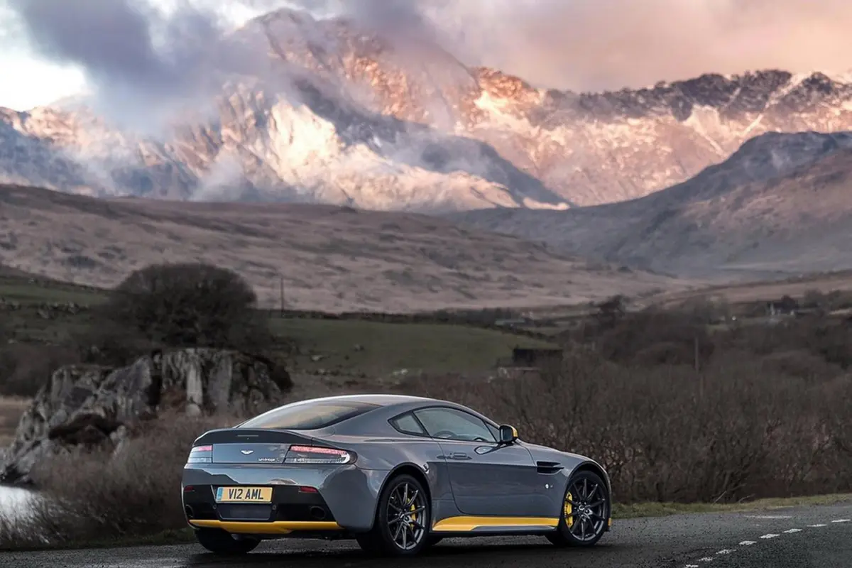 V12 Vantage