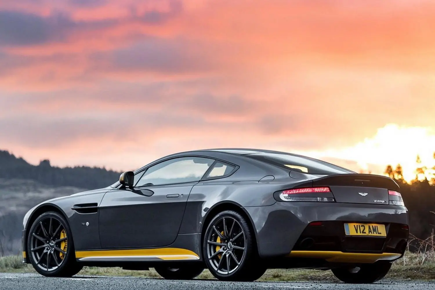 V12 Vantage