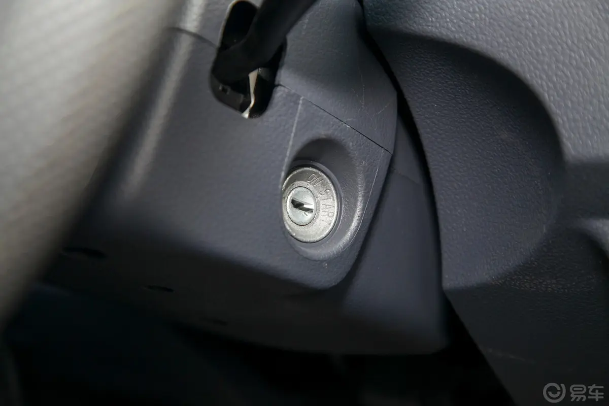 金杯T31.5L 手动单排舒适版 独立货箱钥匙孔或一键启动按键