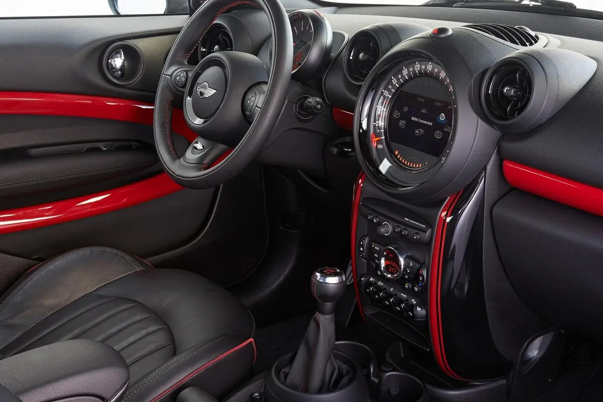 MINI JCW PACEMAN