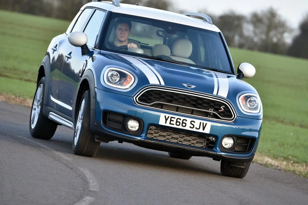 MINI COUNTRYMAN