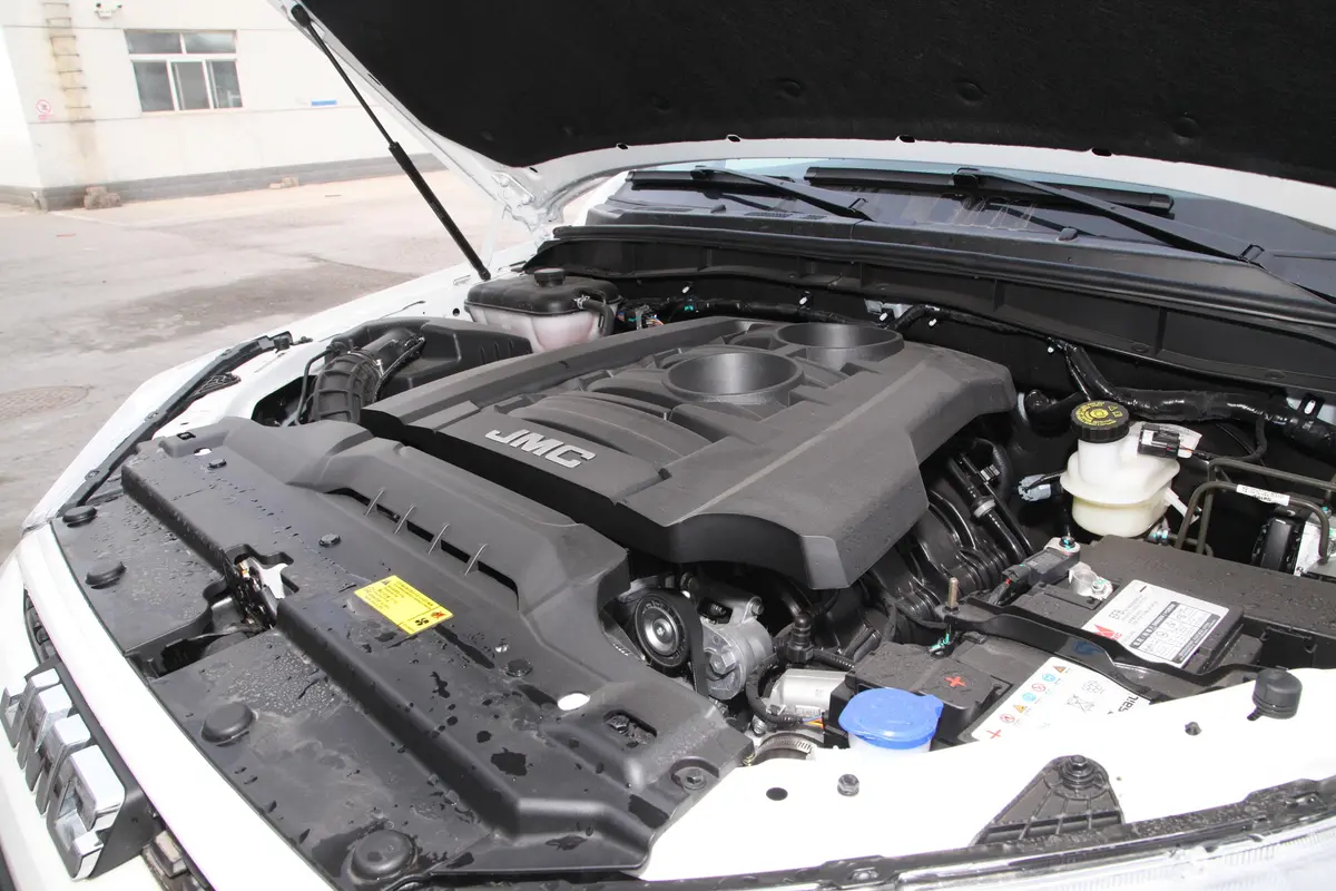 驭胜S3502.0T 手自一体 两驱 舒适版 5座 汽油 国VI动力底盘