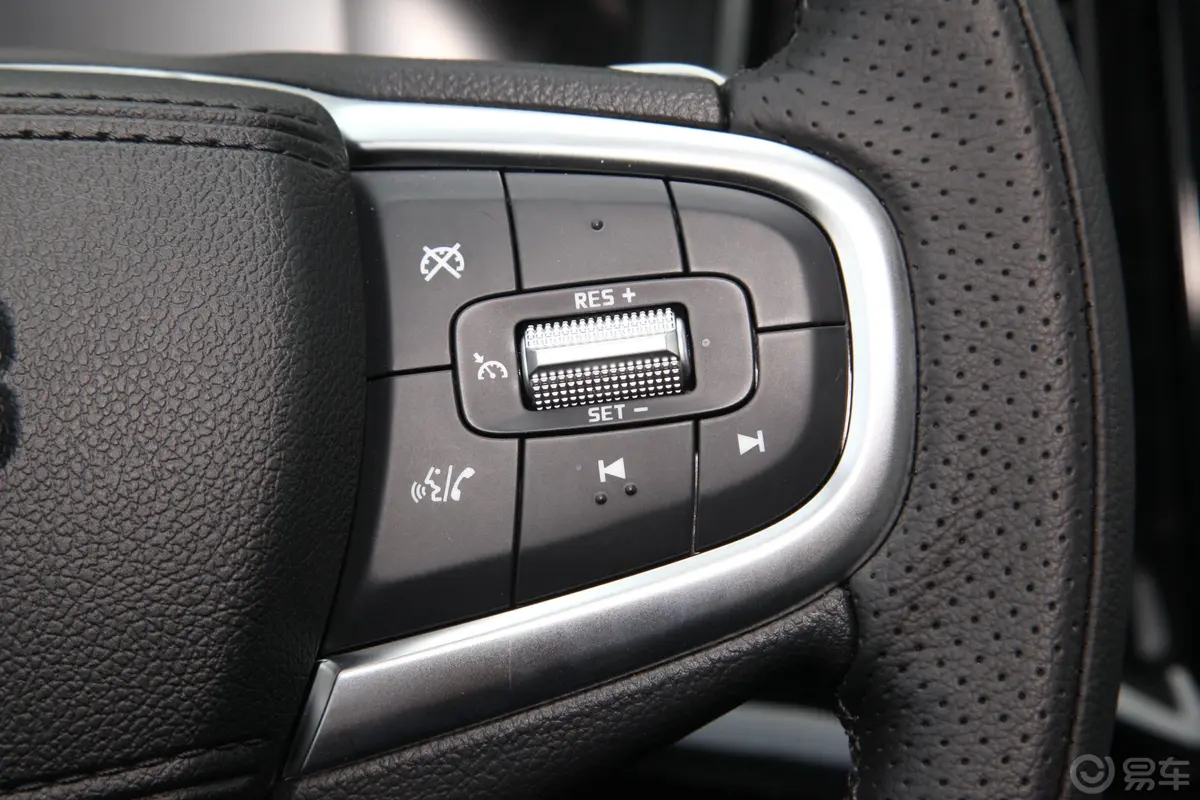 驭胜S3502.0T 手自一体 两驱 舒适版 5座 汽油 国VI右侧方向盘功能按键