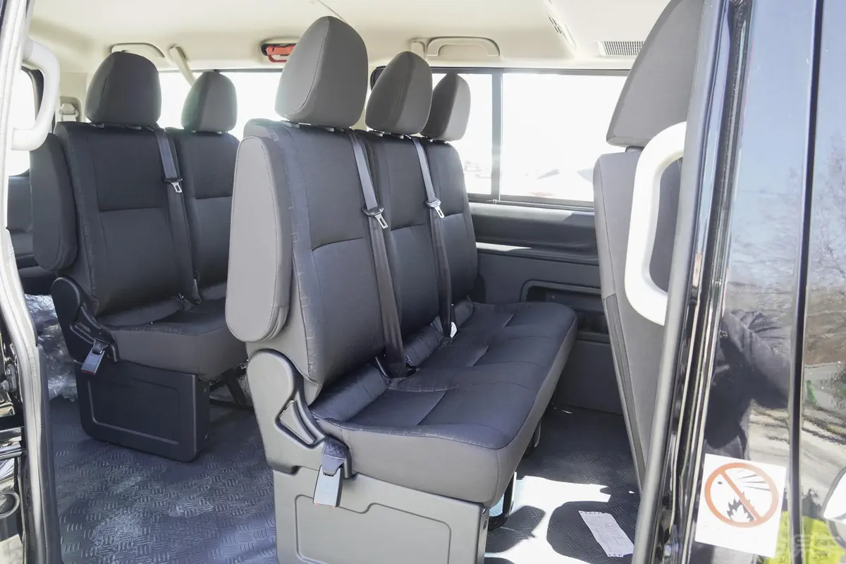 阁瑞斯快运 升级版 2.0L 手动 舒适型 10座 国VI后排座椅
